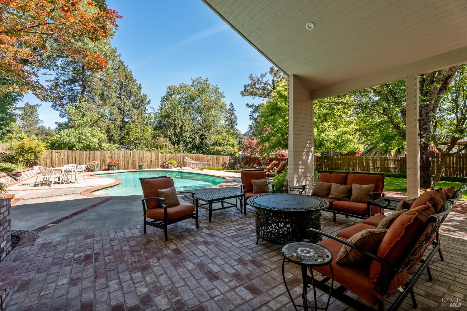 1560 Crane Terrace
