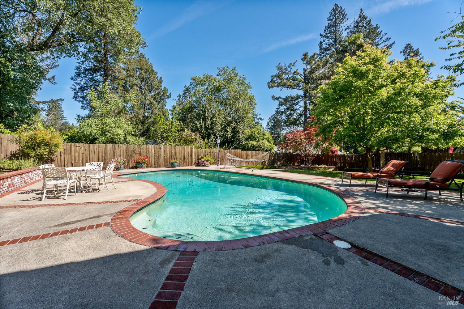 1560 Crane Terrace