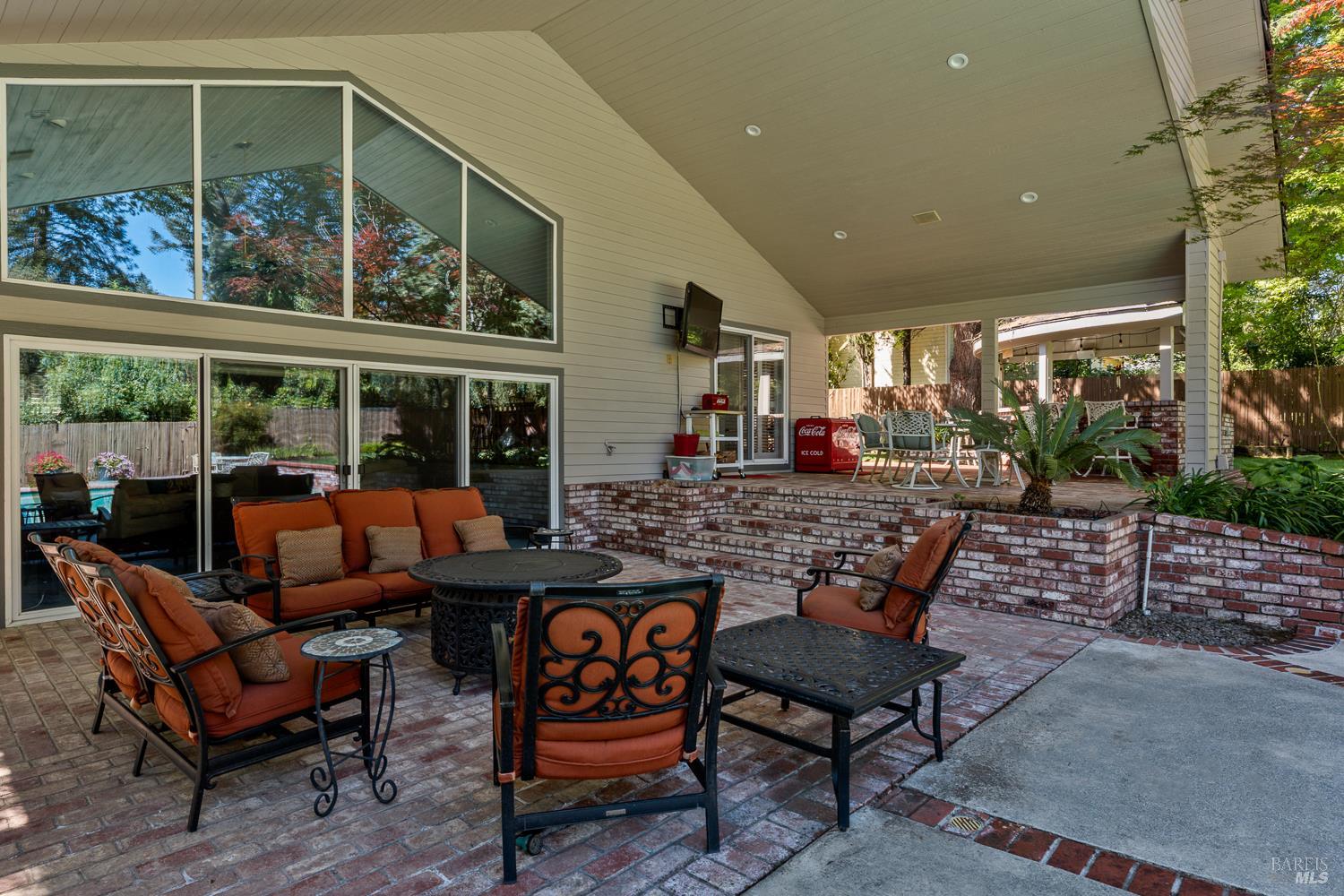 1560 Crane Terrace