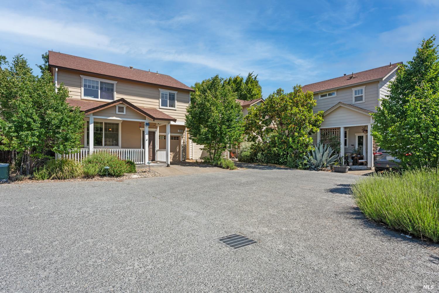 1030 Cottage Lane