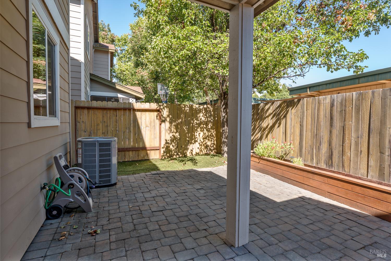 1030 Cottage Lane