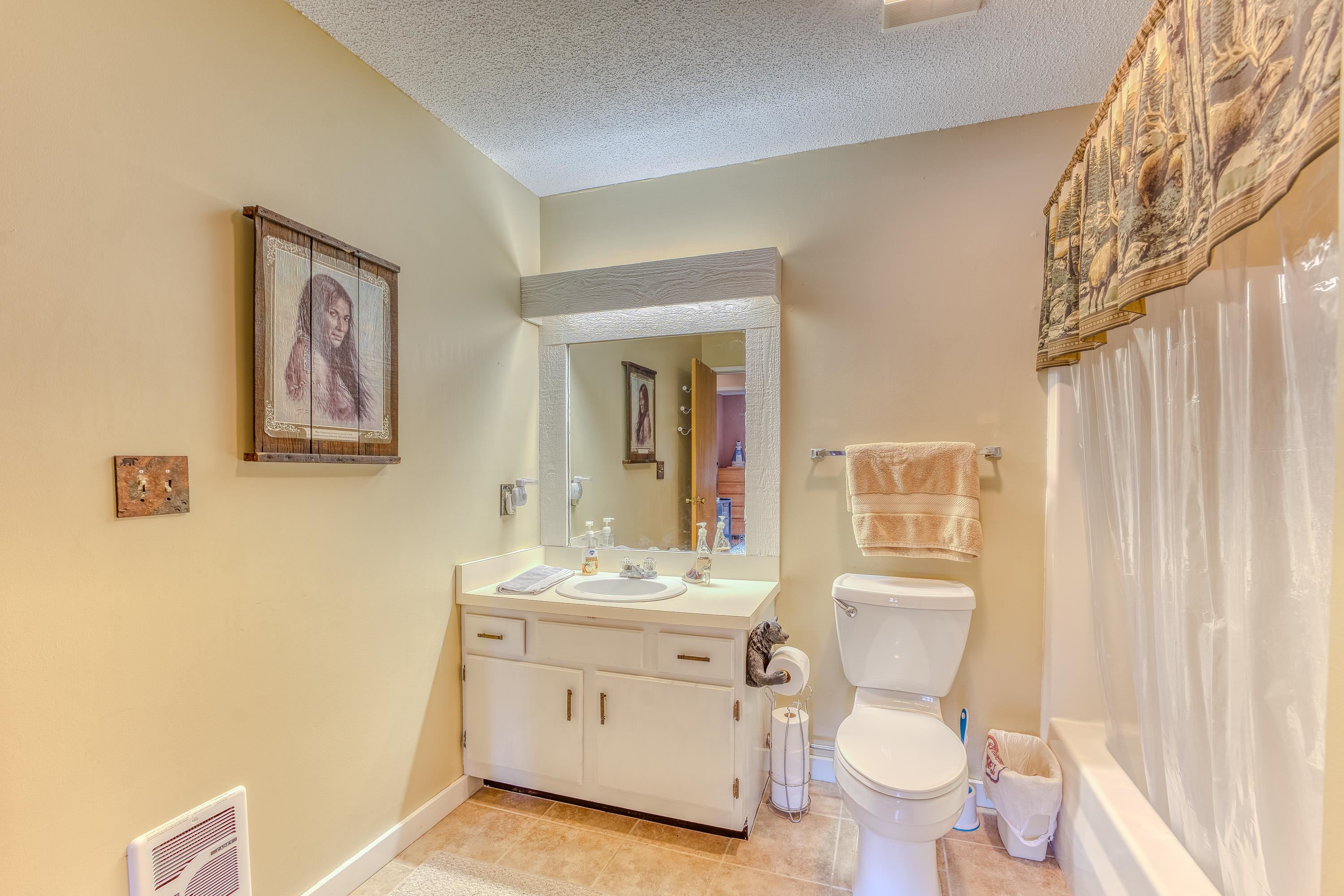 34 Ravine Lane Unit: 3