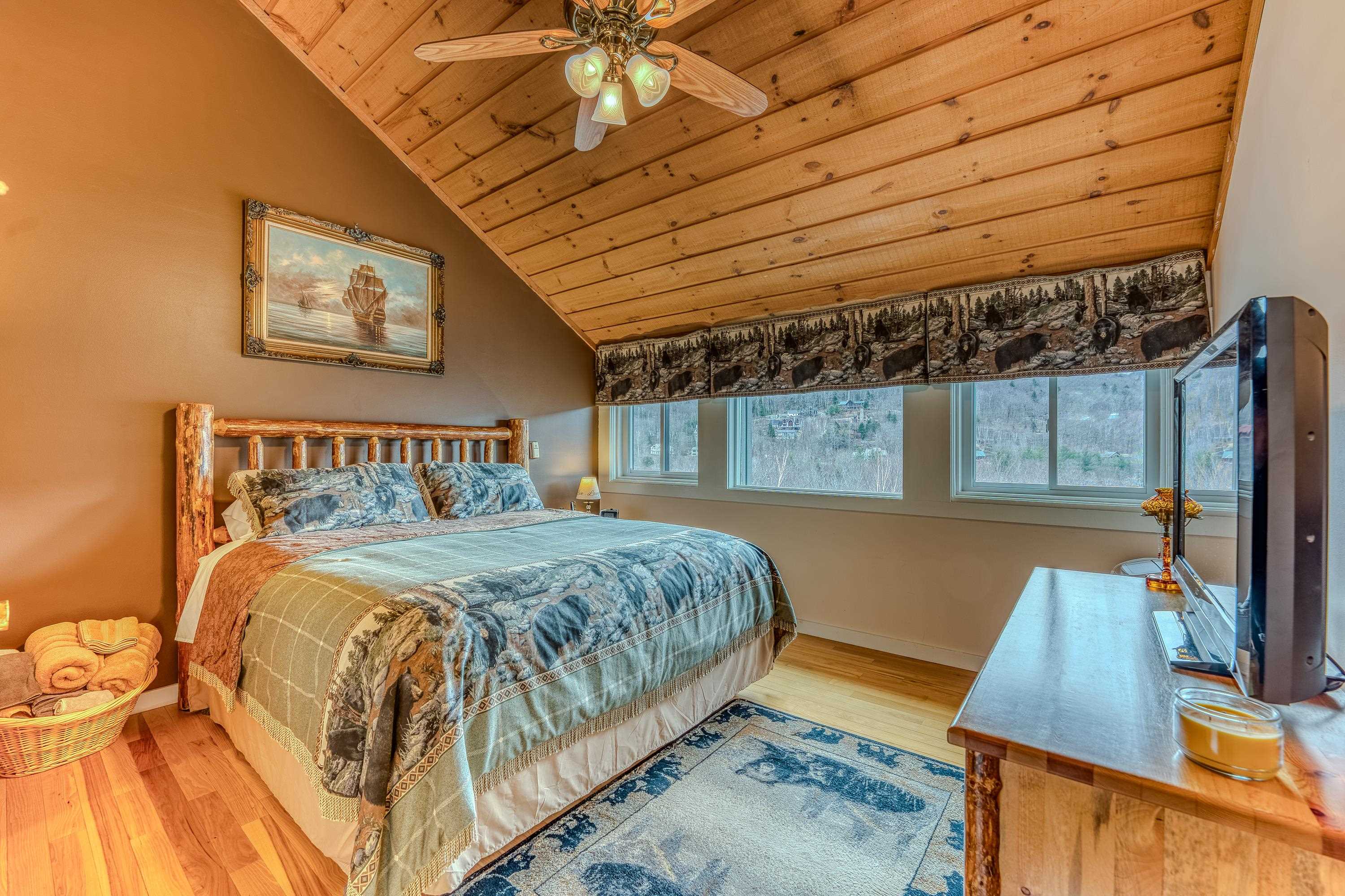 34 Ravine Lane Unit: 3