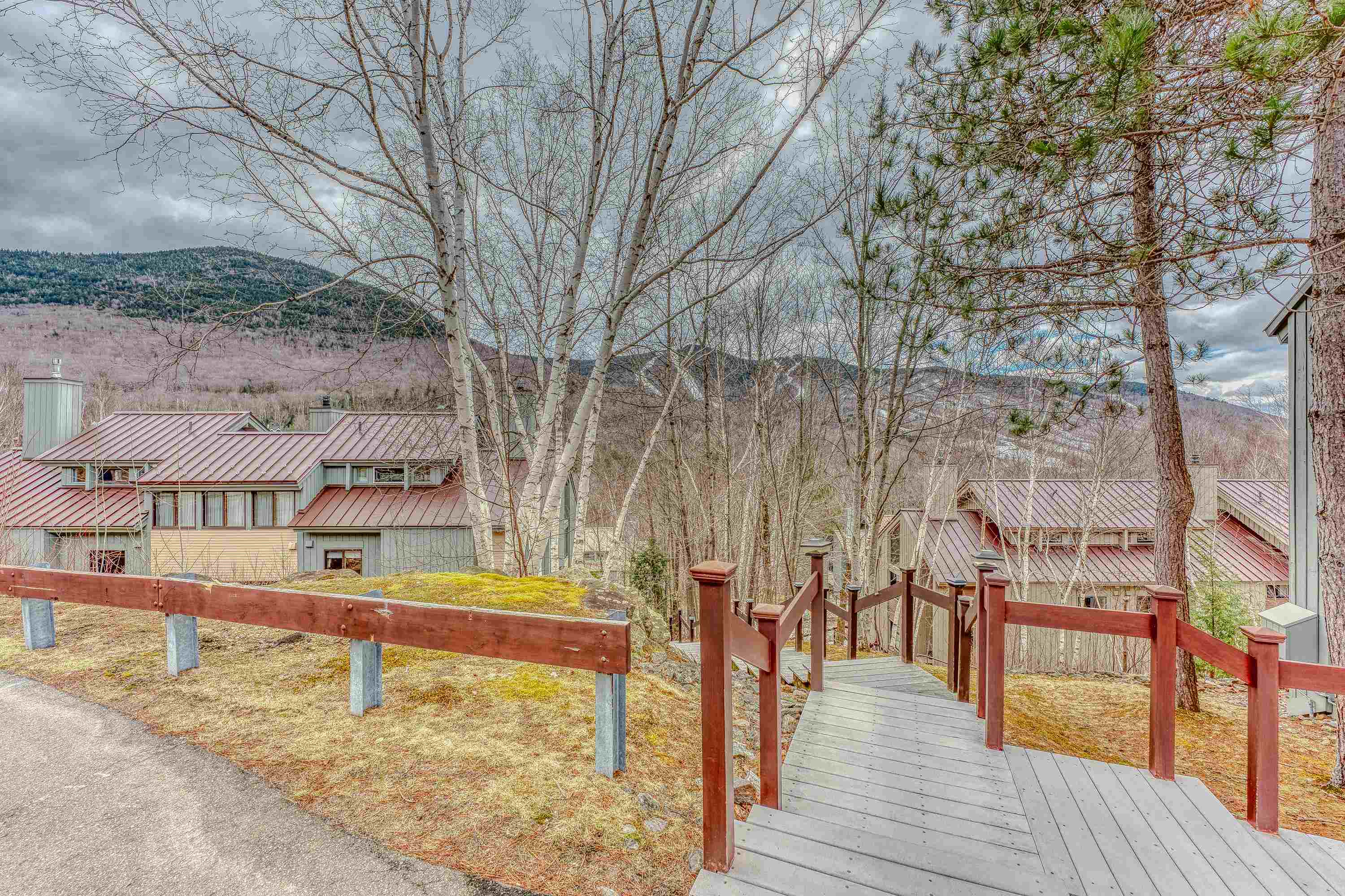 34 Ravine Lane Unit: 3