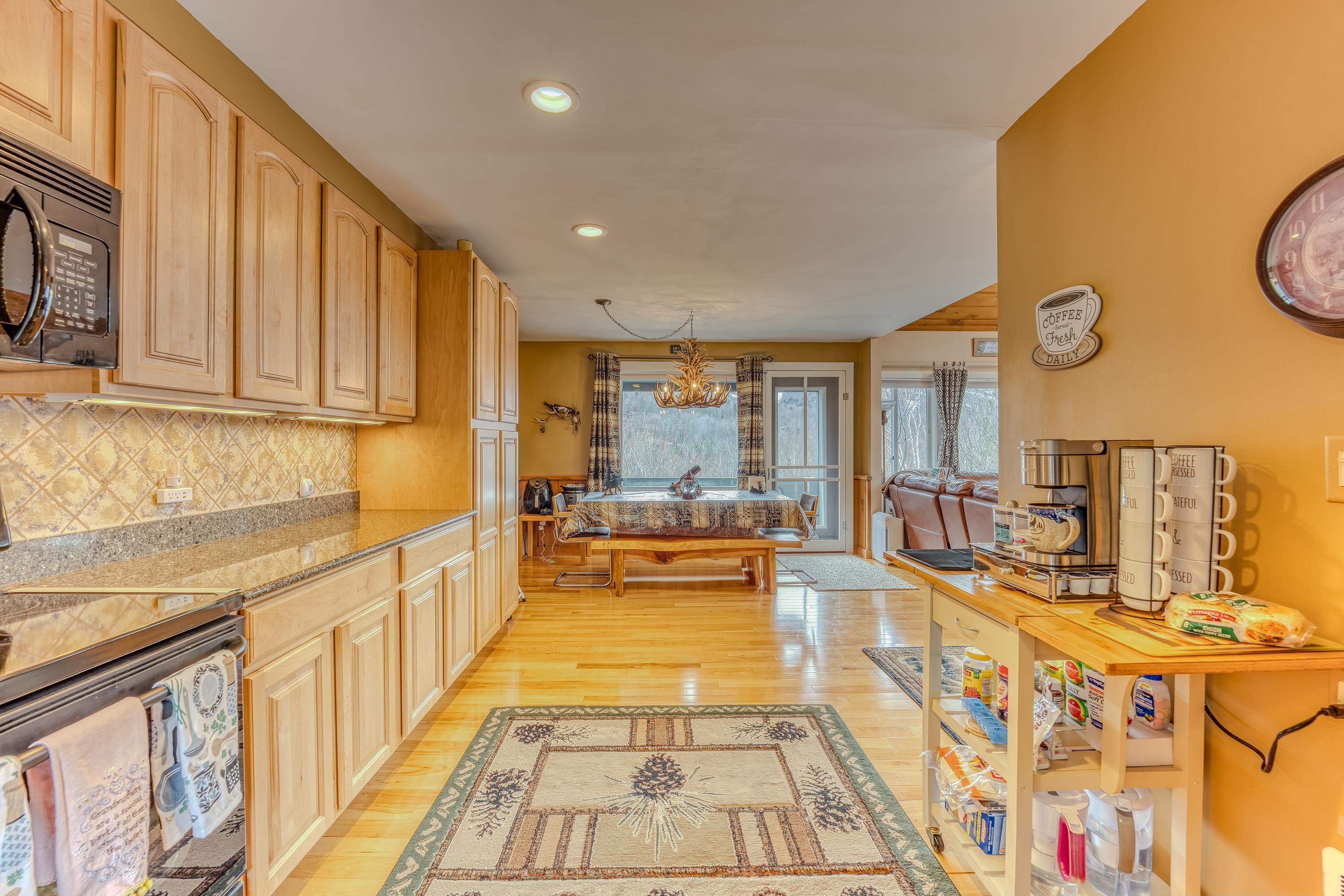 34 Ravine Lane Unit: 3