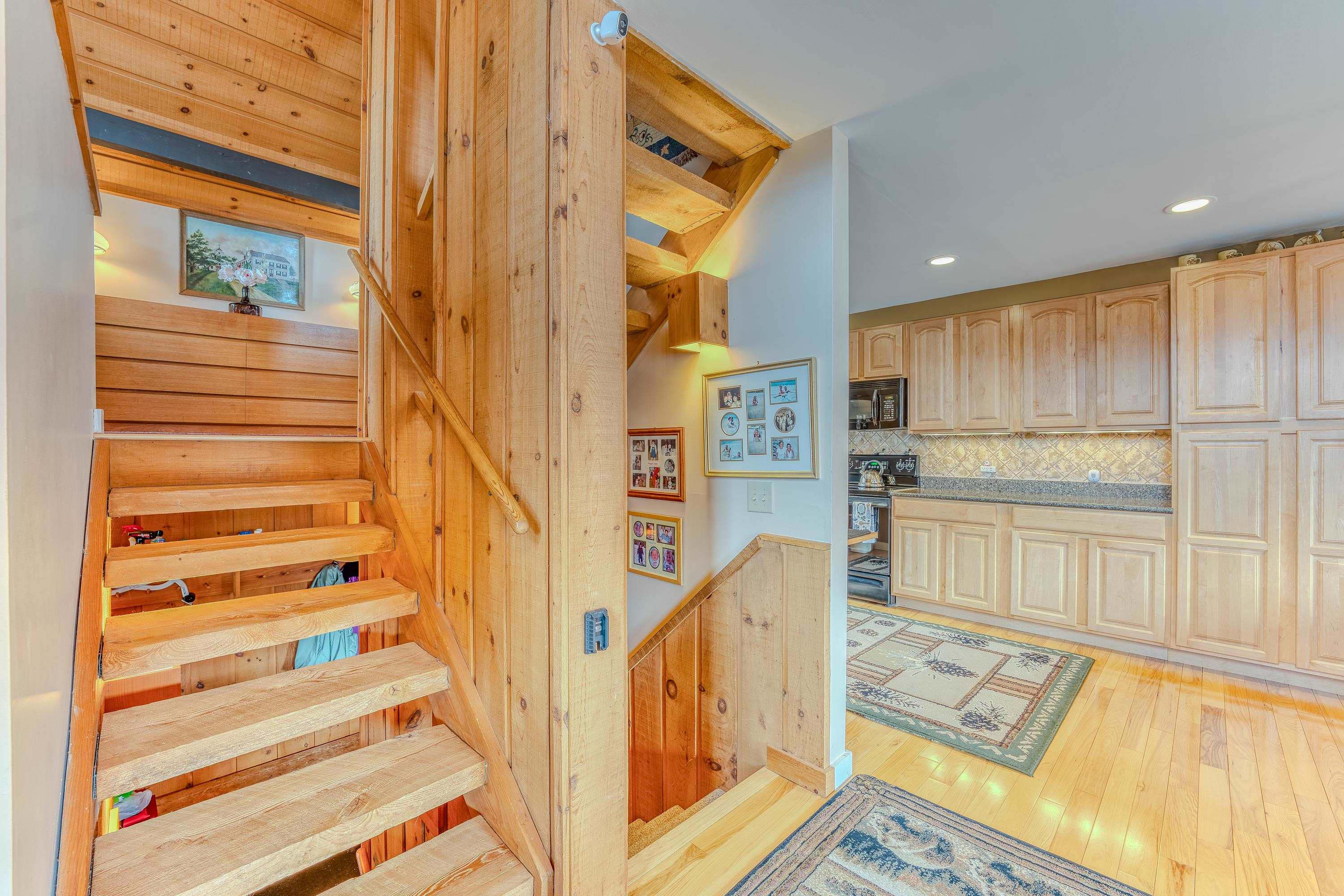 34 Ravine Lane Unit: 3