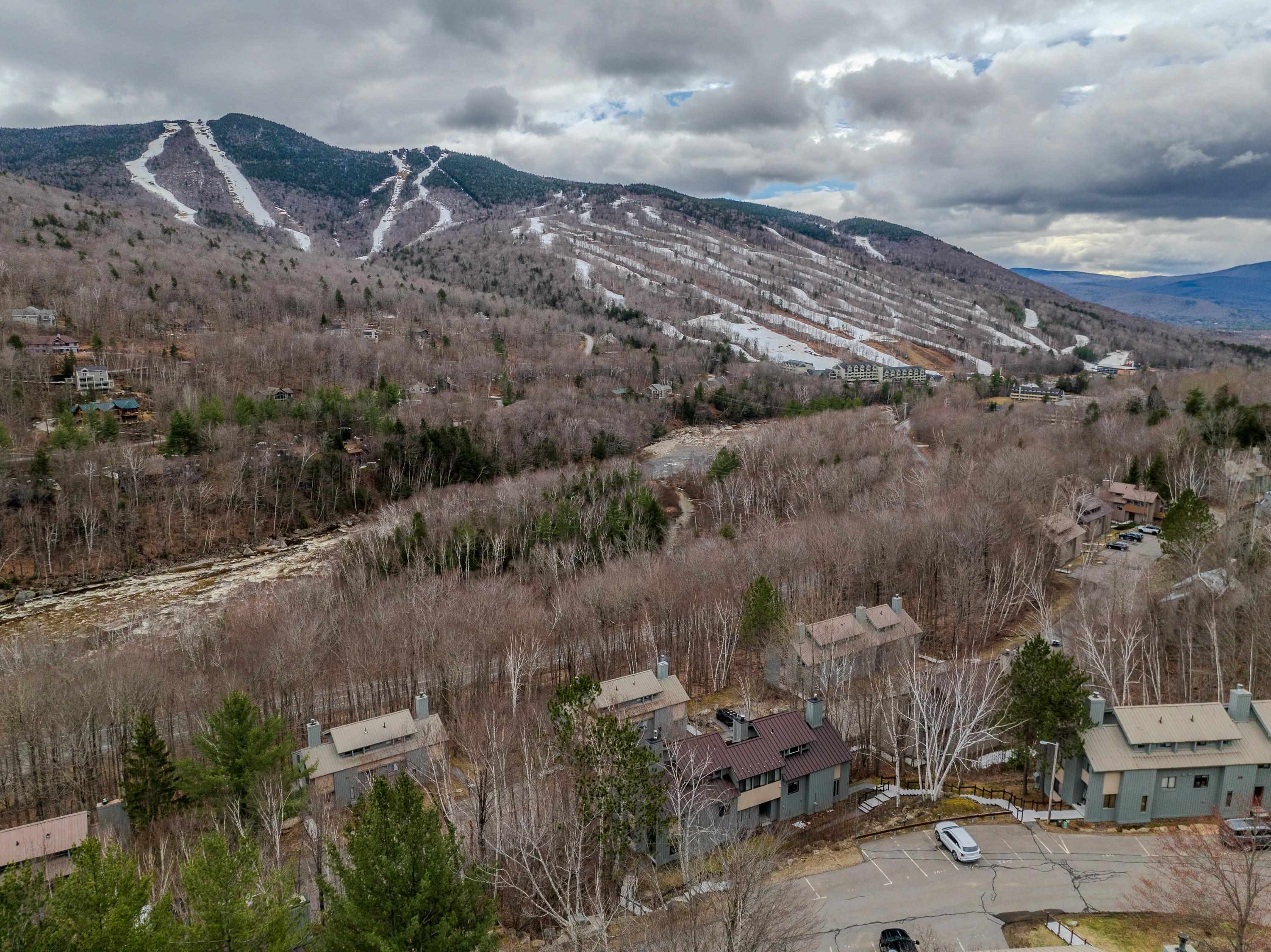 34 Ravine Lane Unit: 3