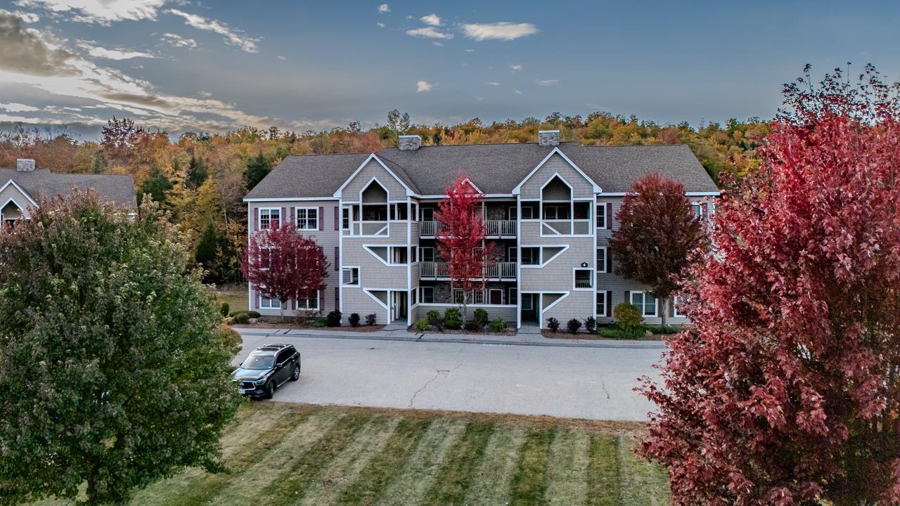 4 Twin Tip Terrace Unit: 7