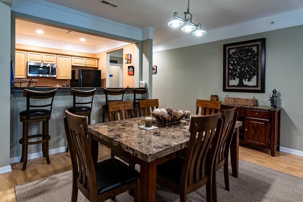 4 Twin Tip Terrace Unit: 7