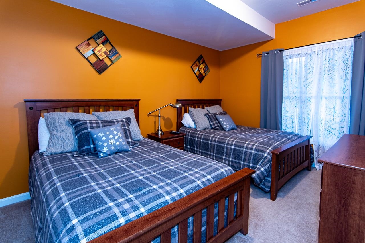 4 Twin Tip Terrace Unit: 7