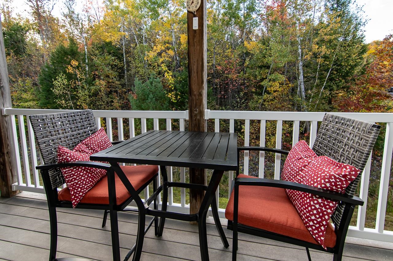 4 Twin Tip Terrace Unit: 7