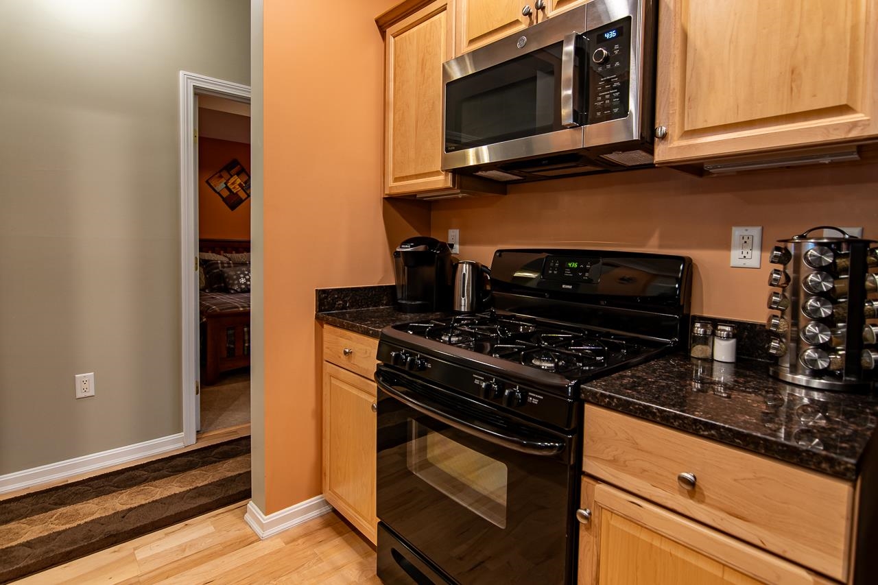 4 Twin Tip Terrace Unit: 7