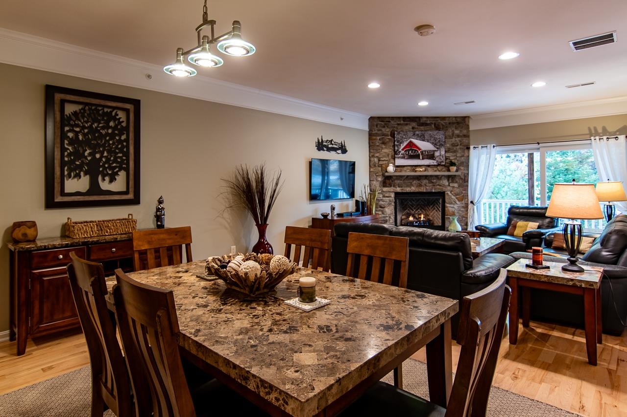 4 Twin Tip Terrace Unit: 7