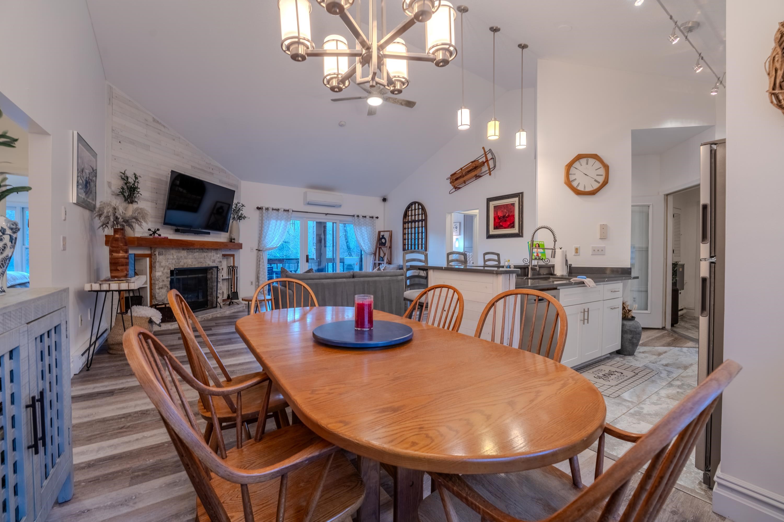 65 Riverfront Drive Unit: 216