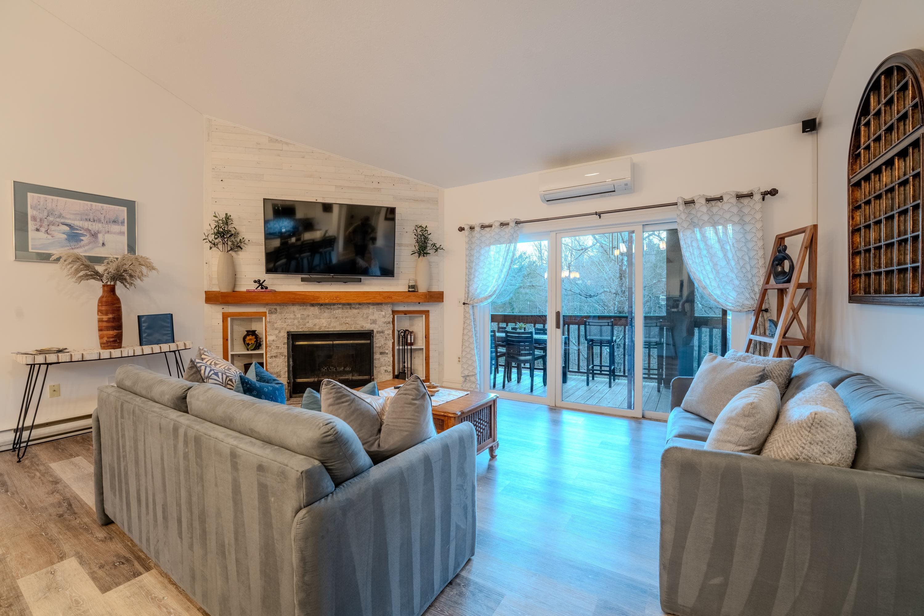 65 Riverfront Drive Unit: 216