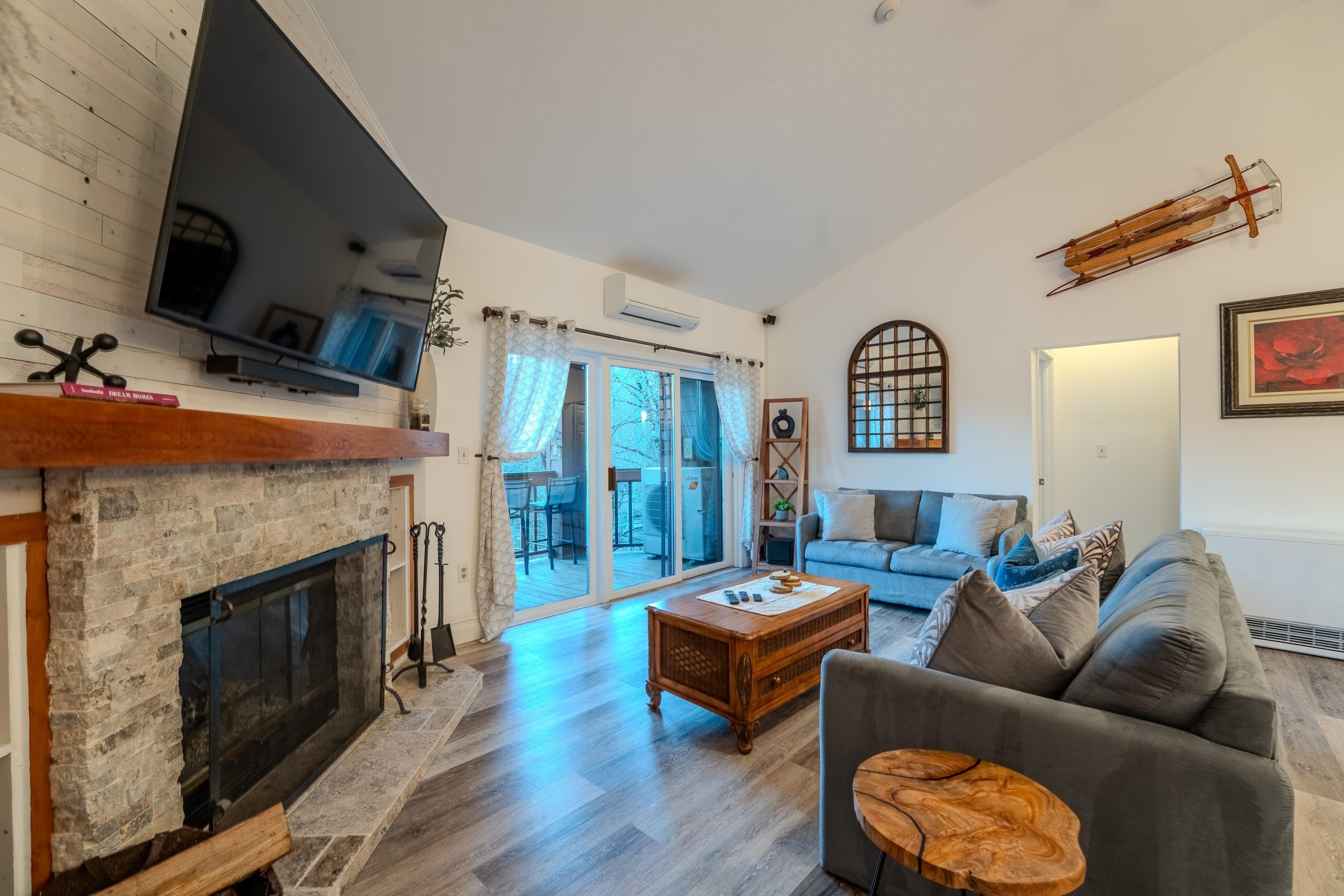 65 Riverfront Drive Unit: 216