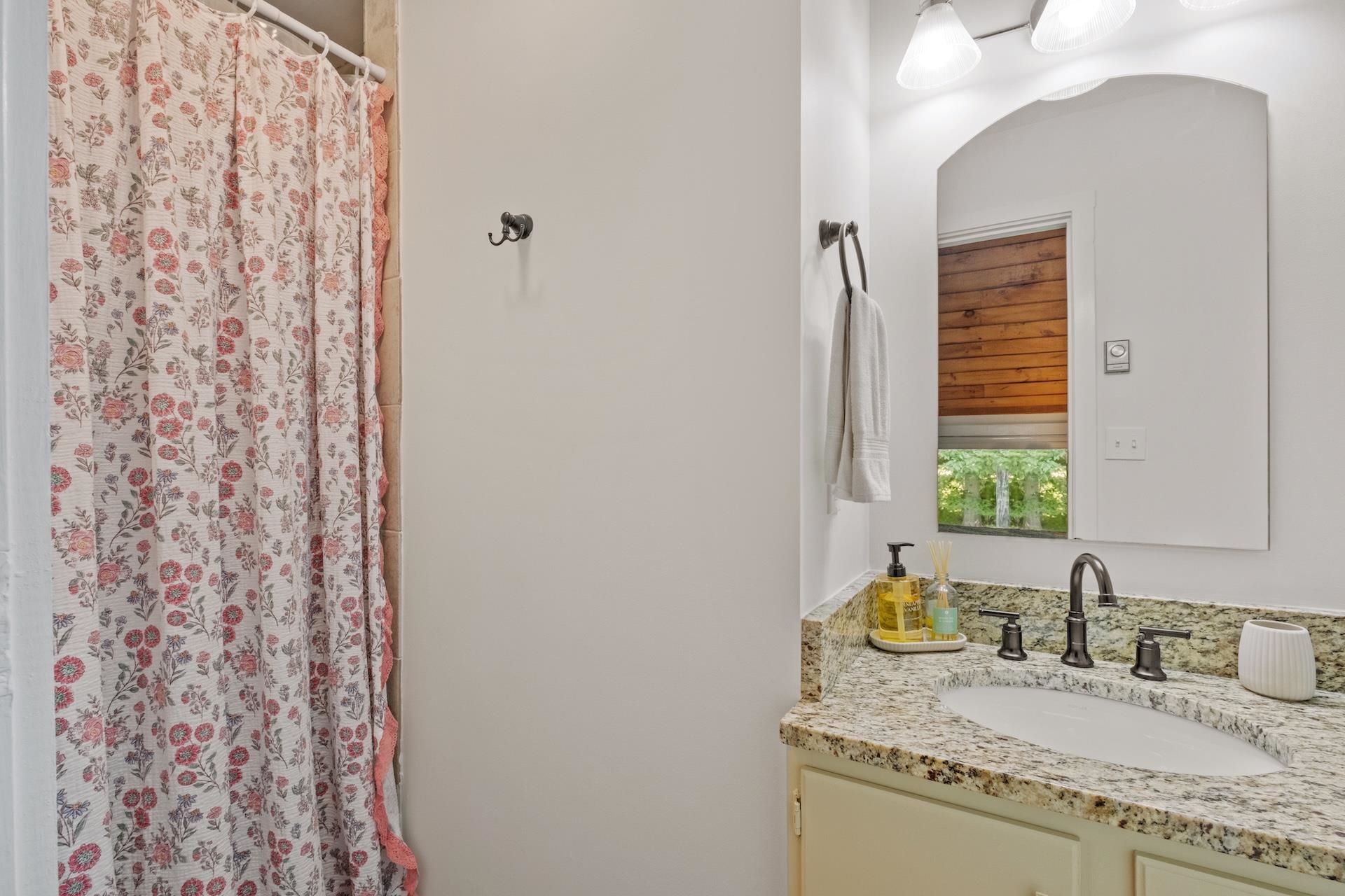 7 Potash Road Unit: 1