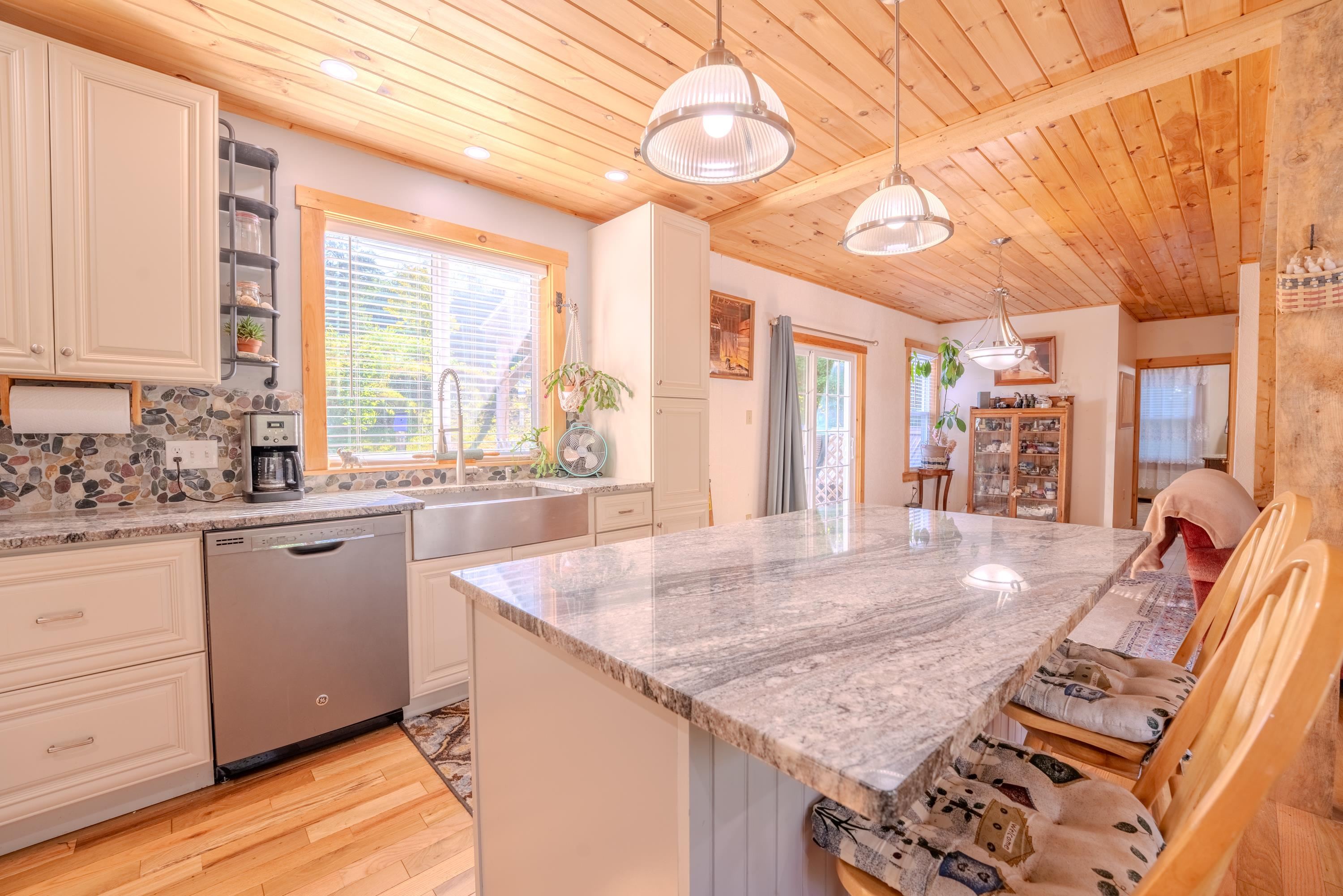 39 Ellsworth Hill Road