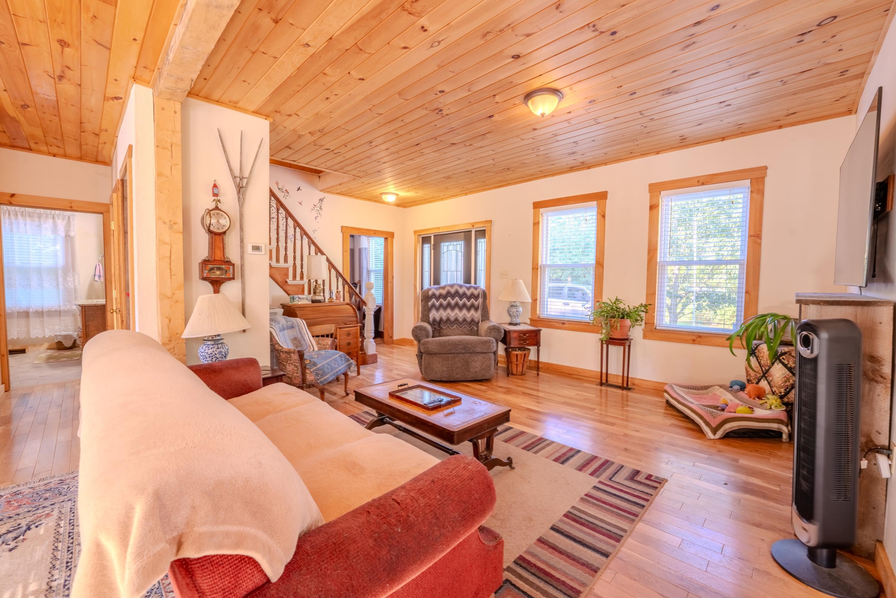 39 Ellsworth Hill Road