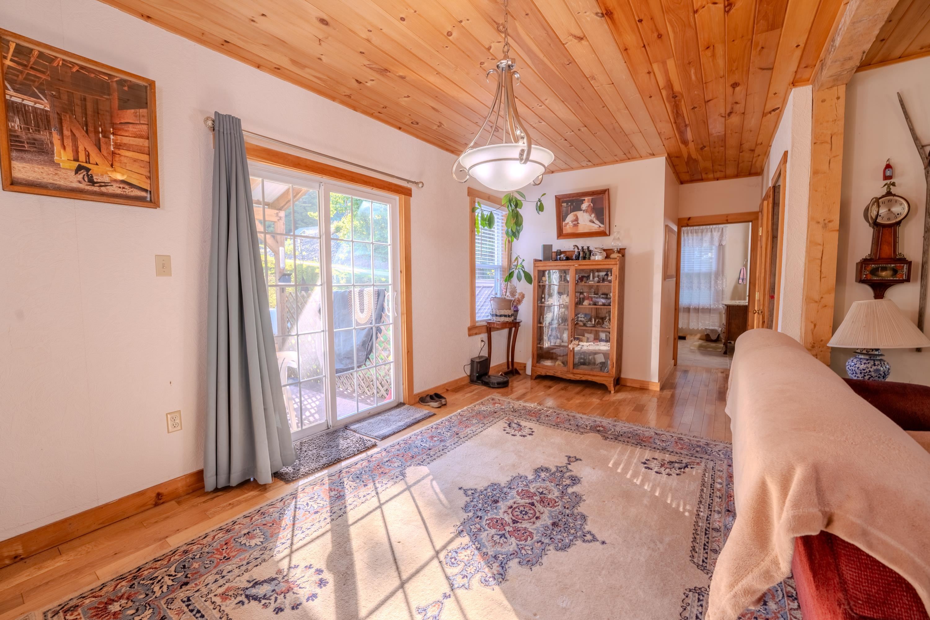 39 Ellsworth Hill Road