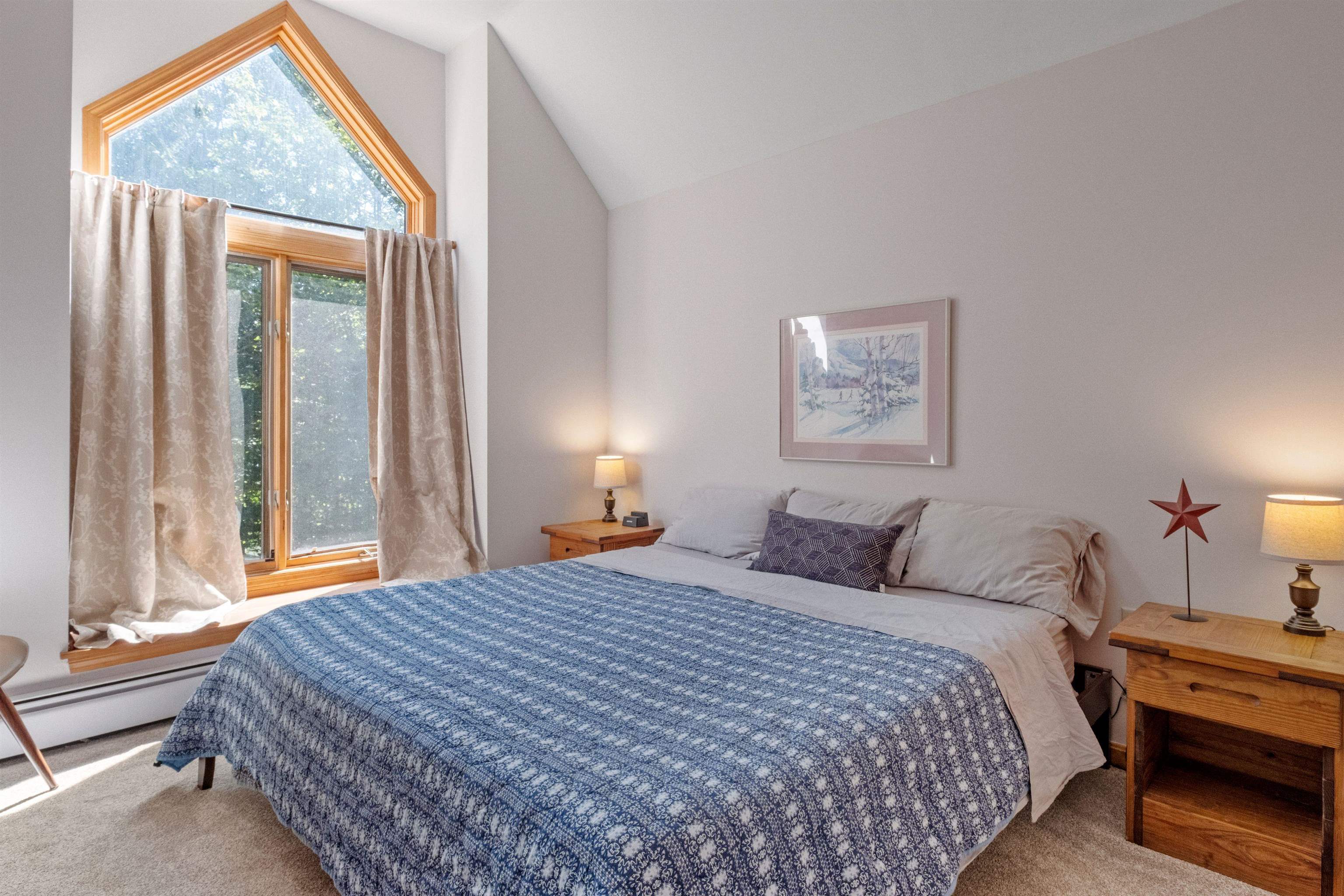 18 Woodsview Lane Unit: 2