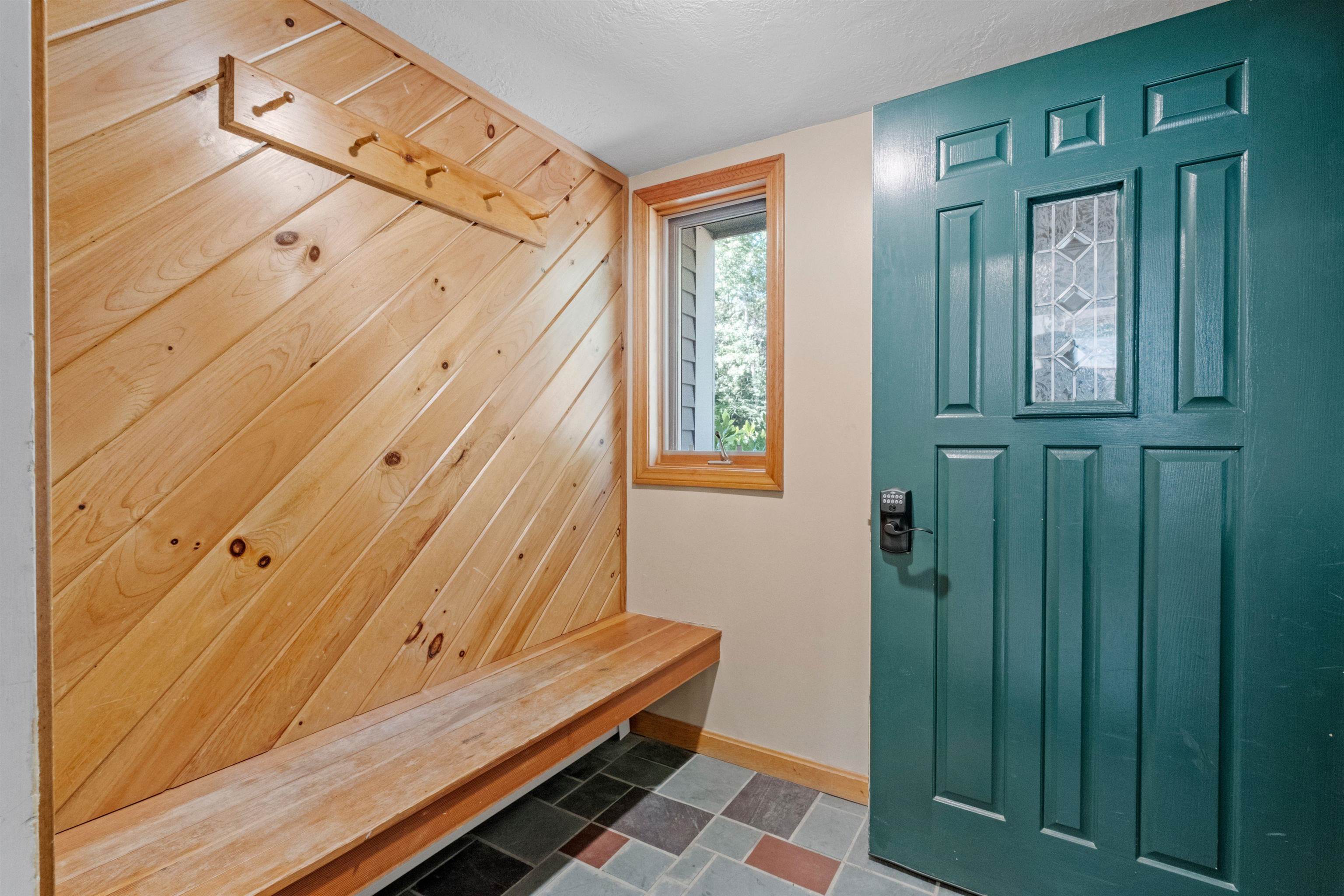 18 Woodsview Lane Unit: 2