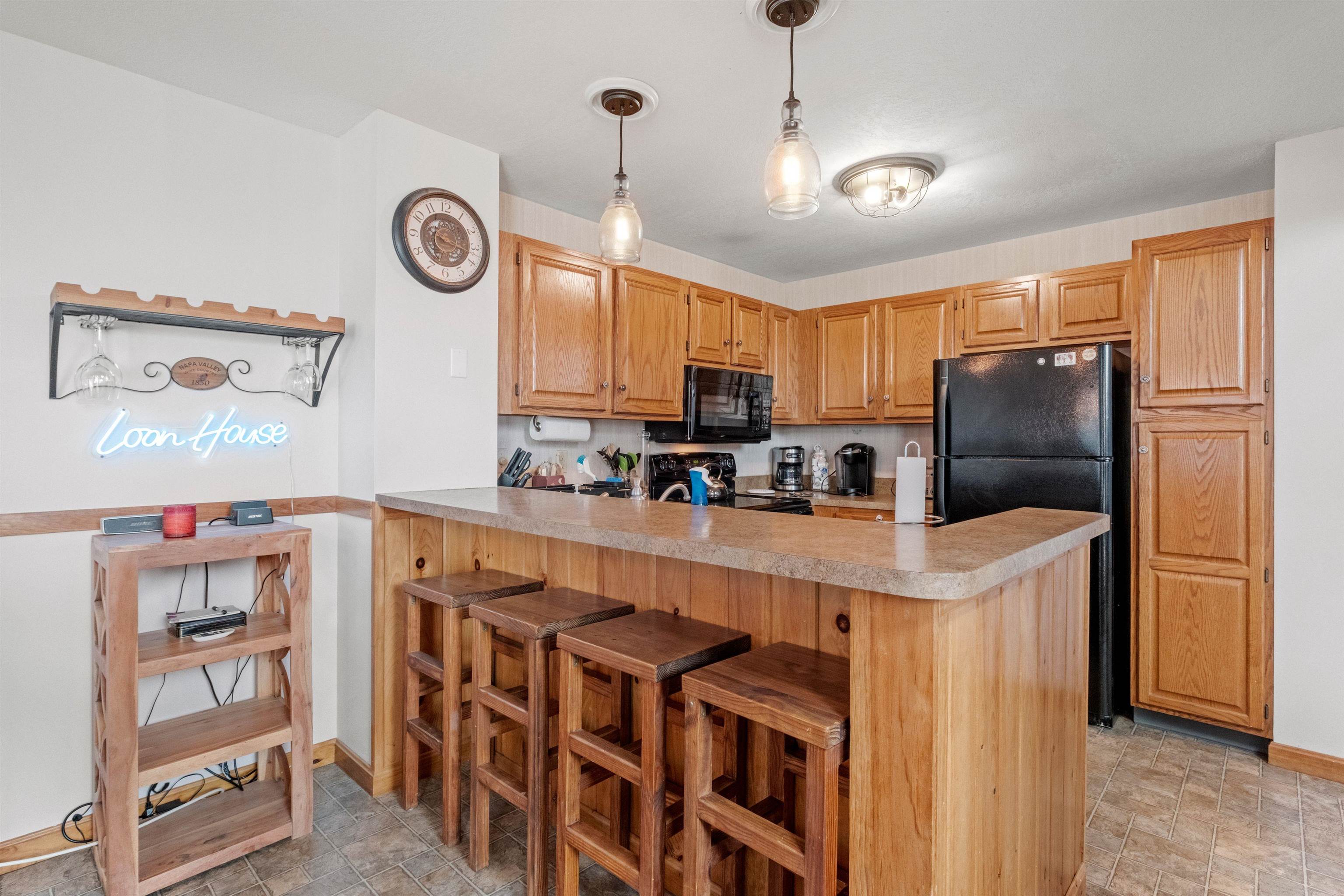 18 Woodsview Lane Unit: 2