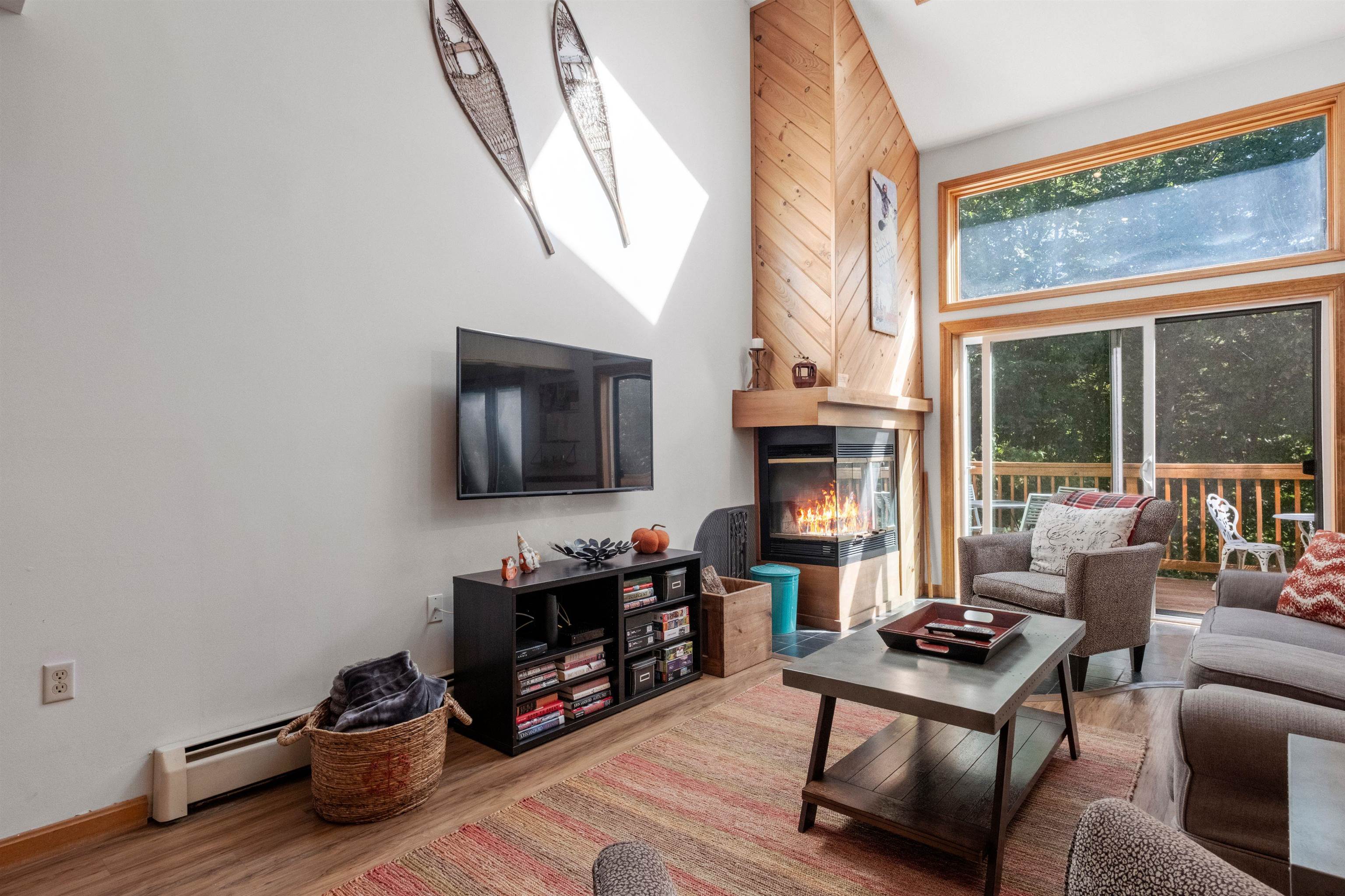 18 Woodsview Lane Unit: 2