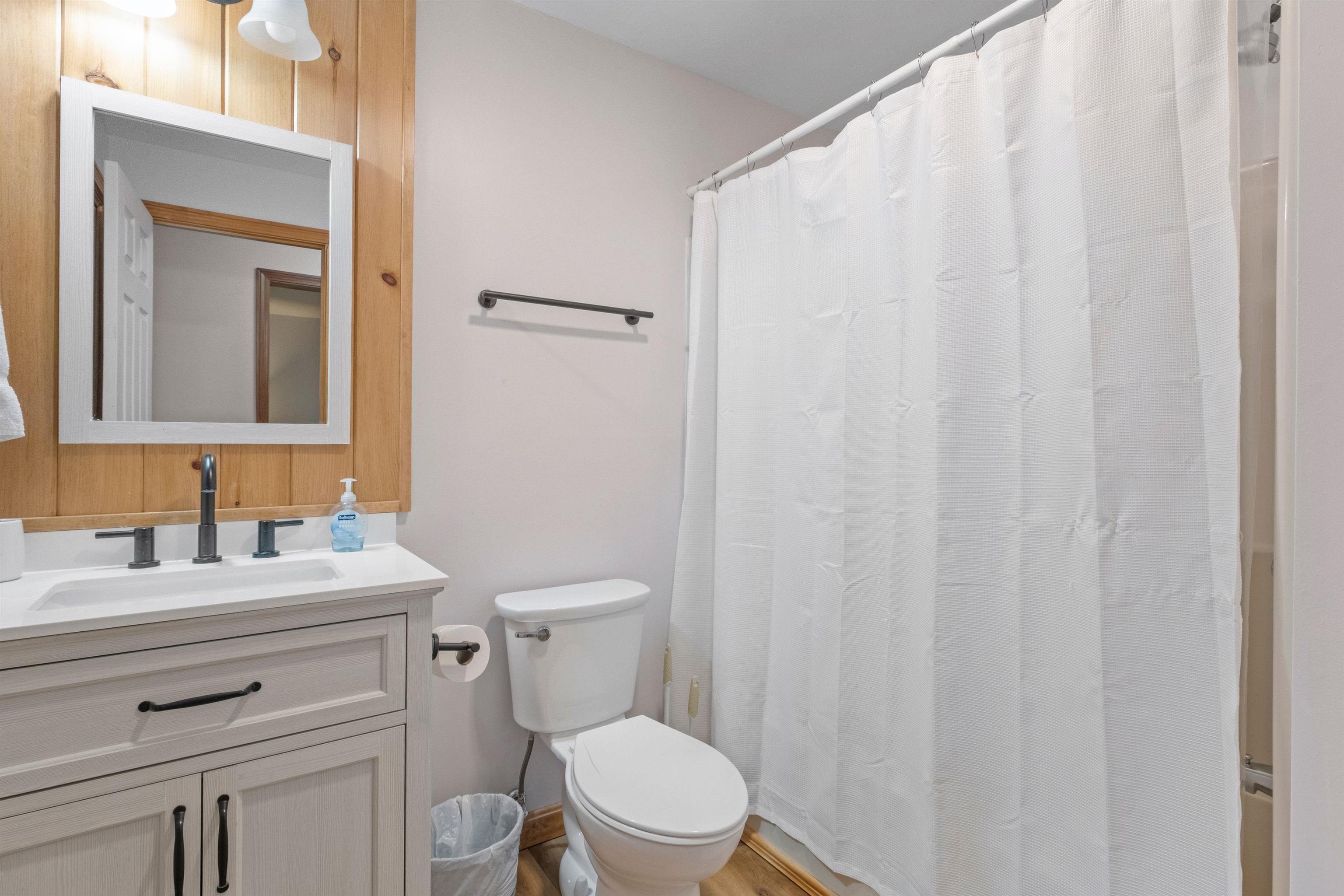18 Woodsview Lane Unit: 2