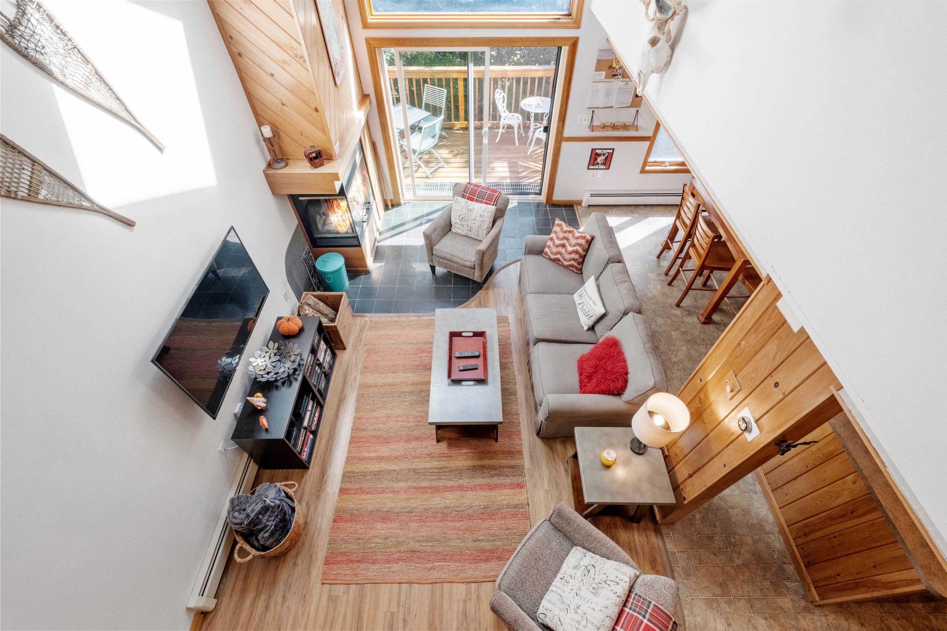 18 Woodsview Lane Unit: 2