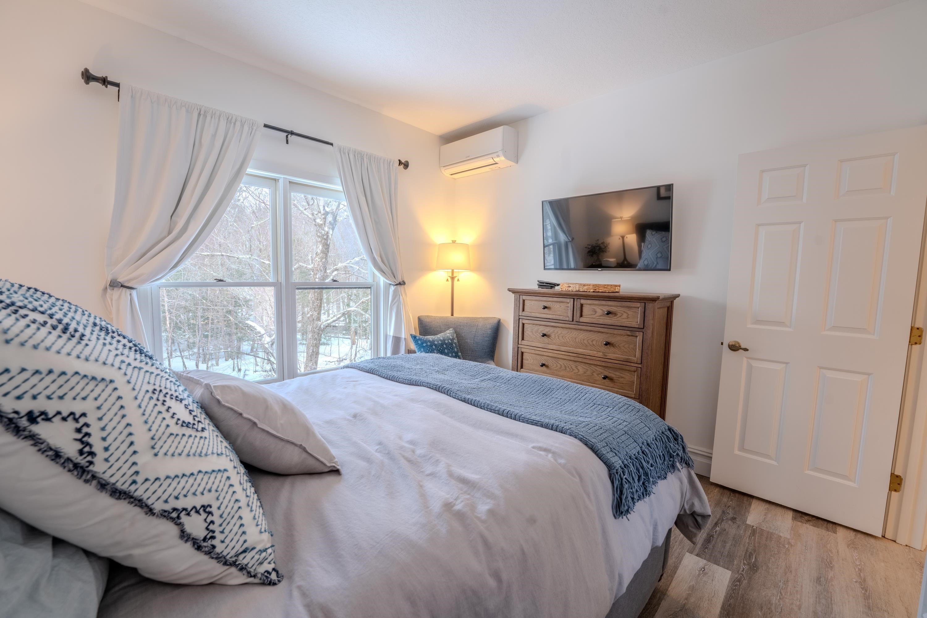 65 Riverfront Drive Unit: 216