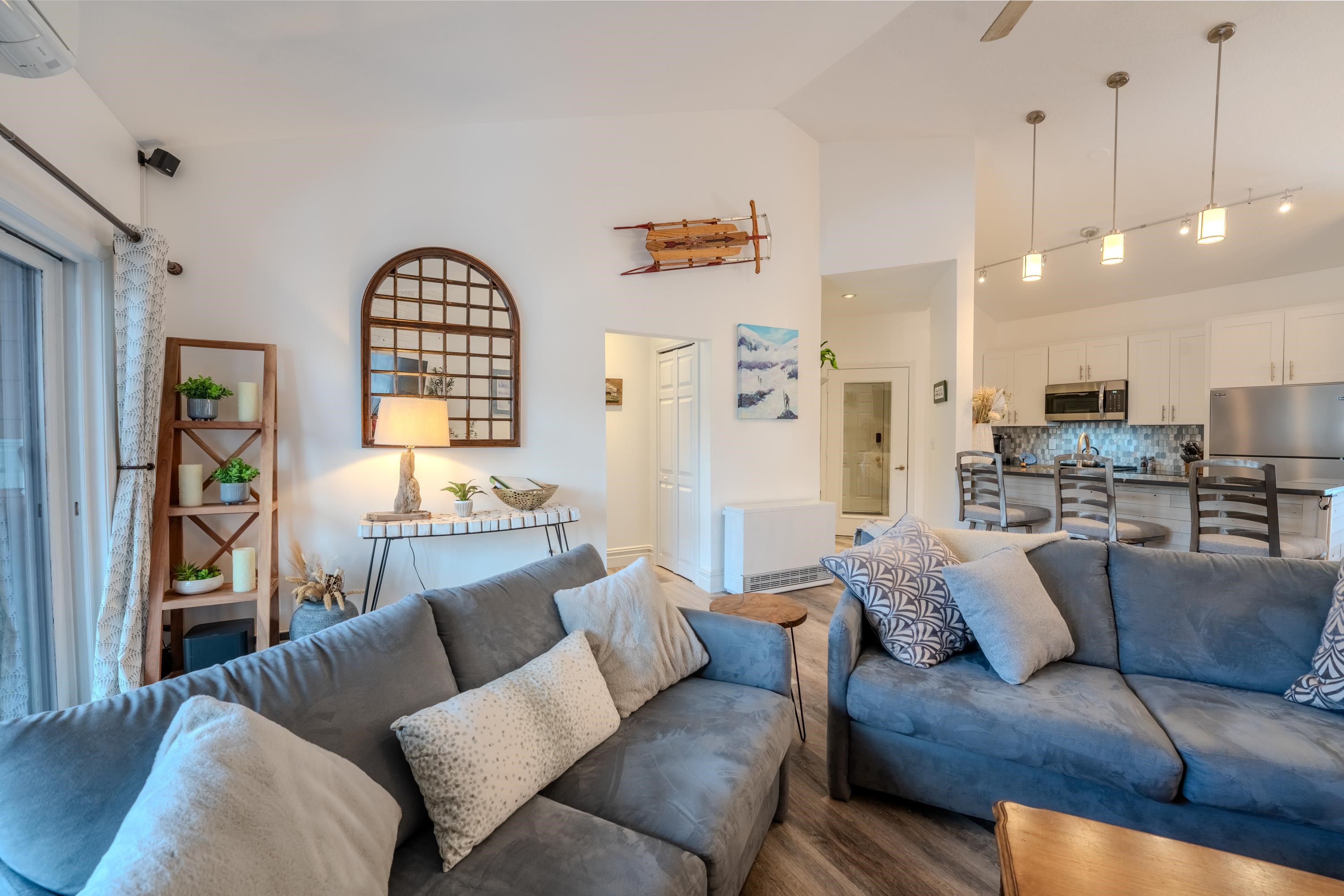 65 Riverfront Drive Unit: 216