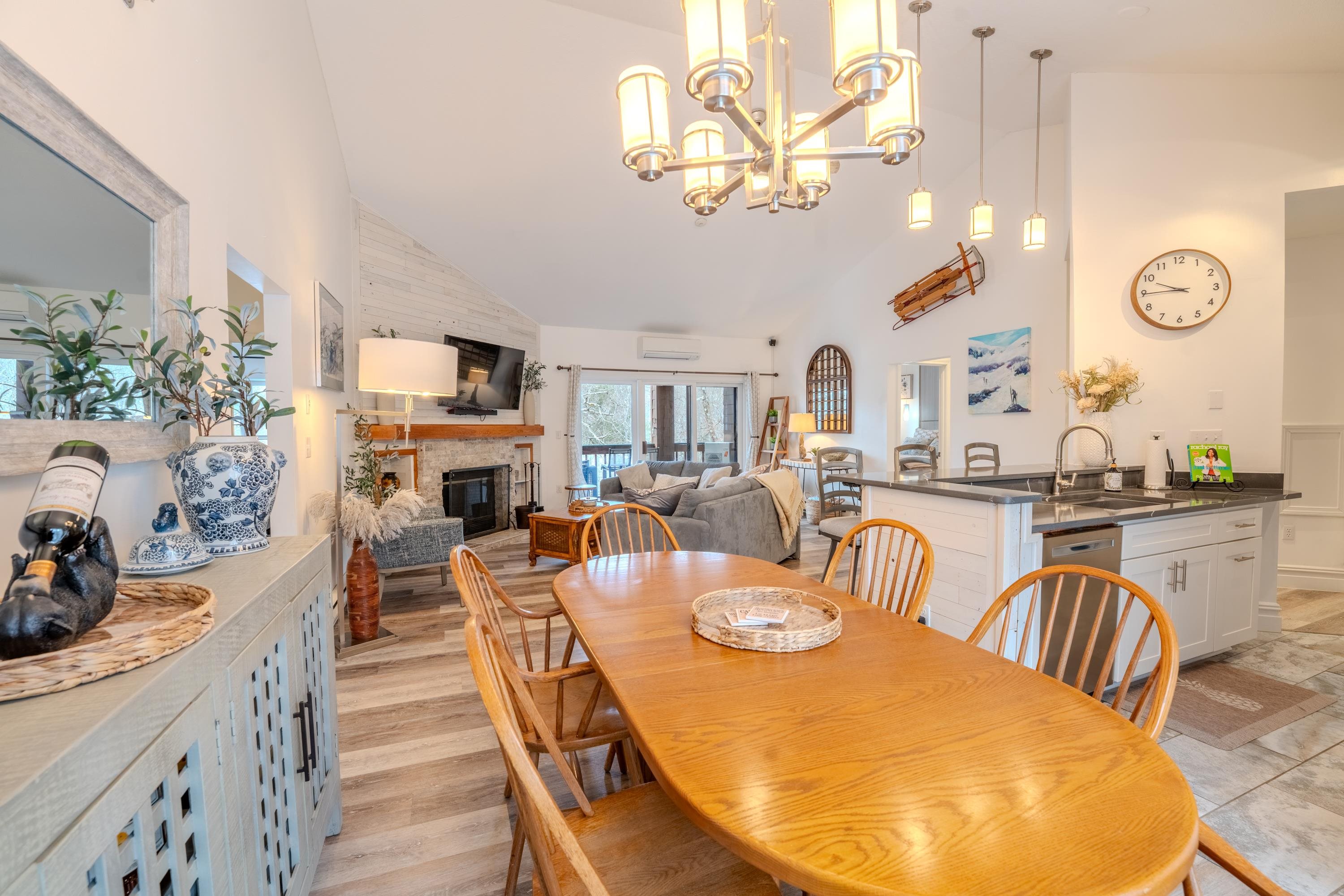 65 Riverfront Drive Unit: 216