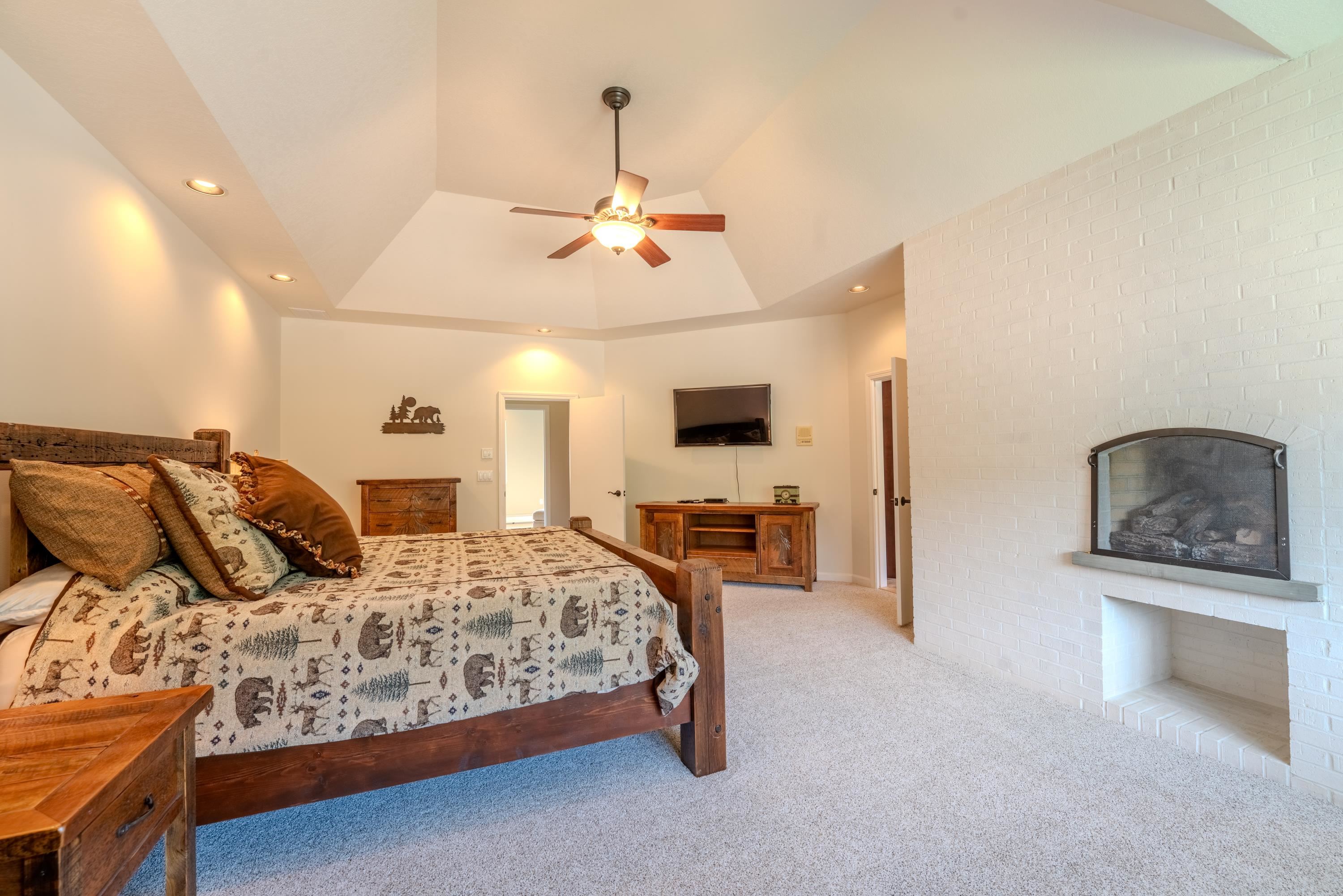 52 Bunker Lane Unit: 2