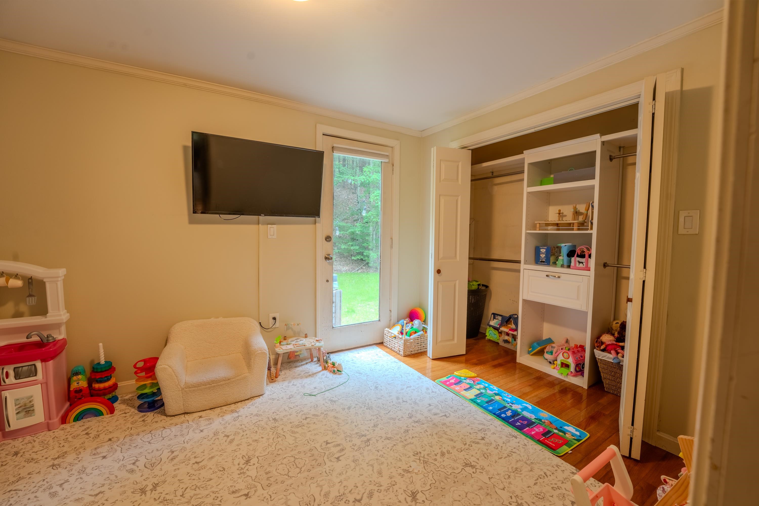 3421 River Road