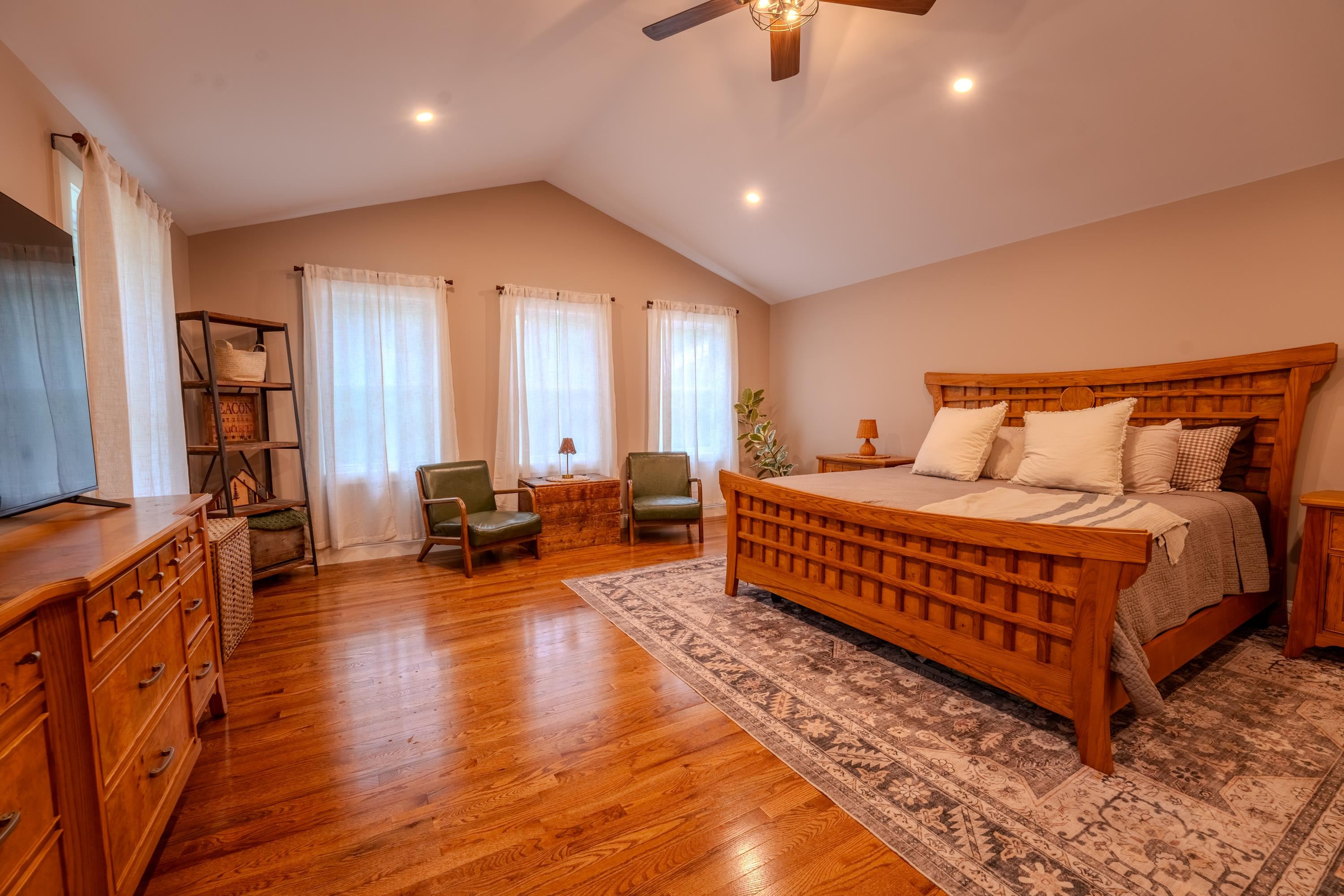 3421 River Road