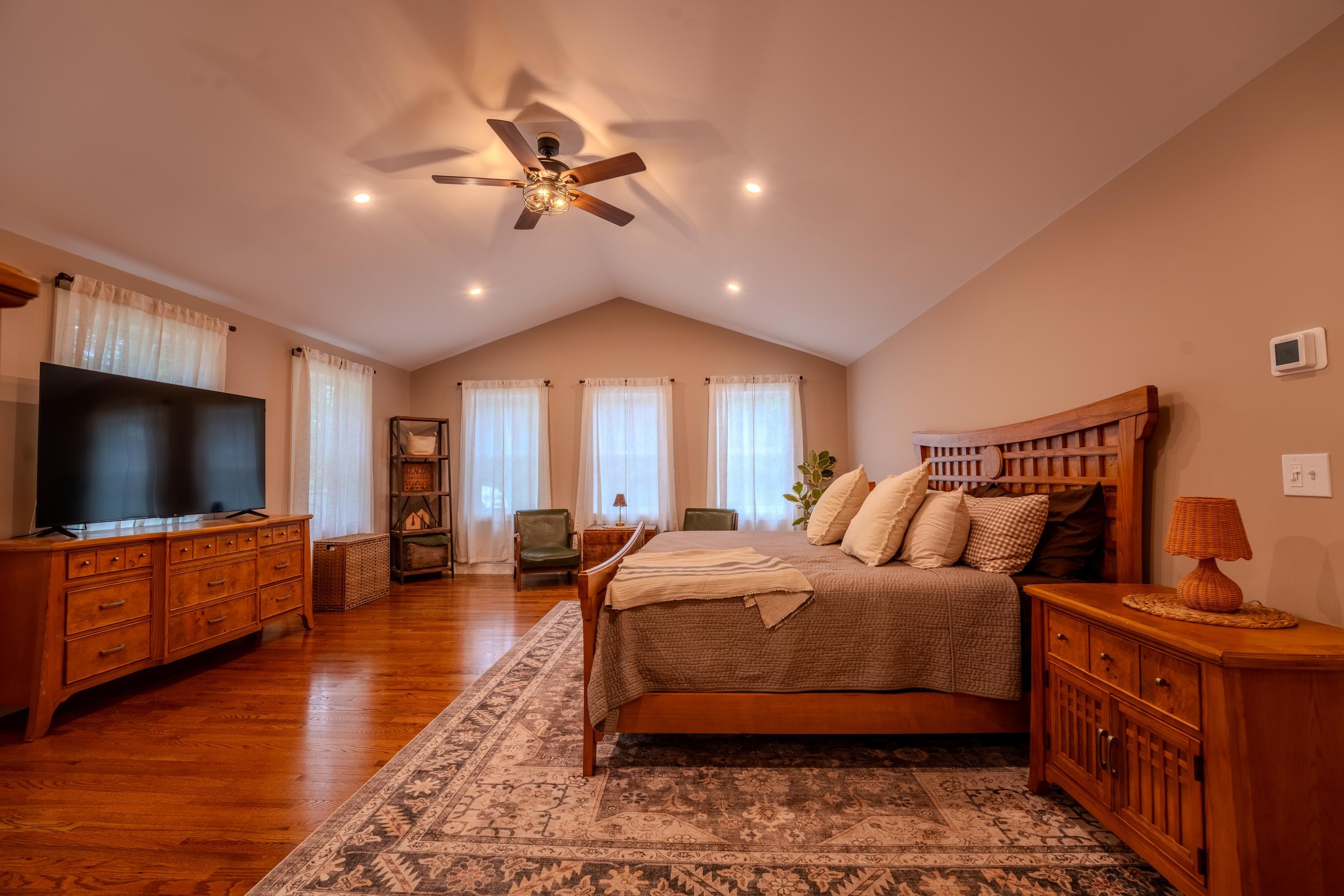 3421 River Road