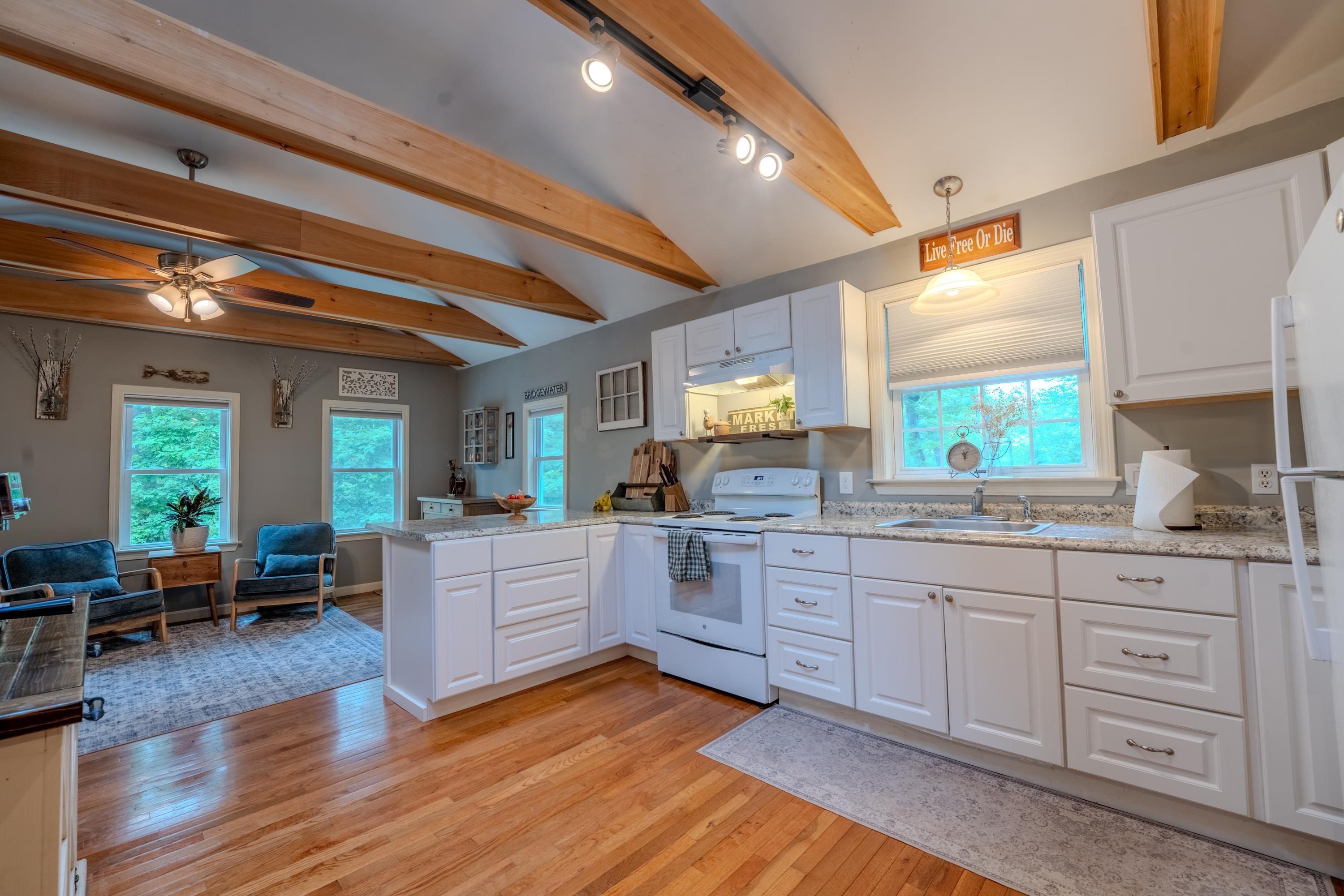 3421 River Road