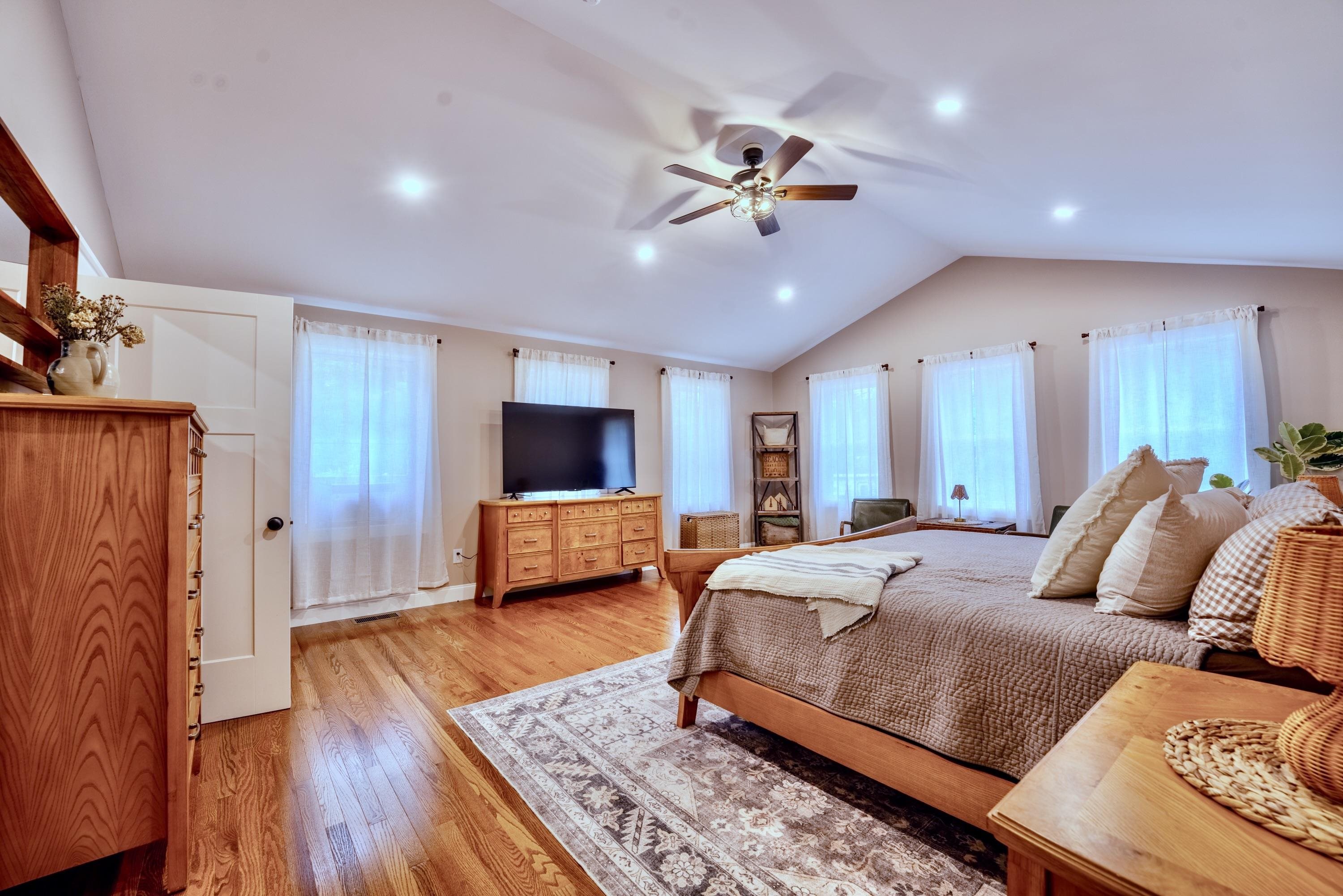 3421 River Road