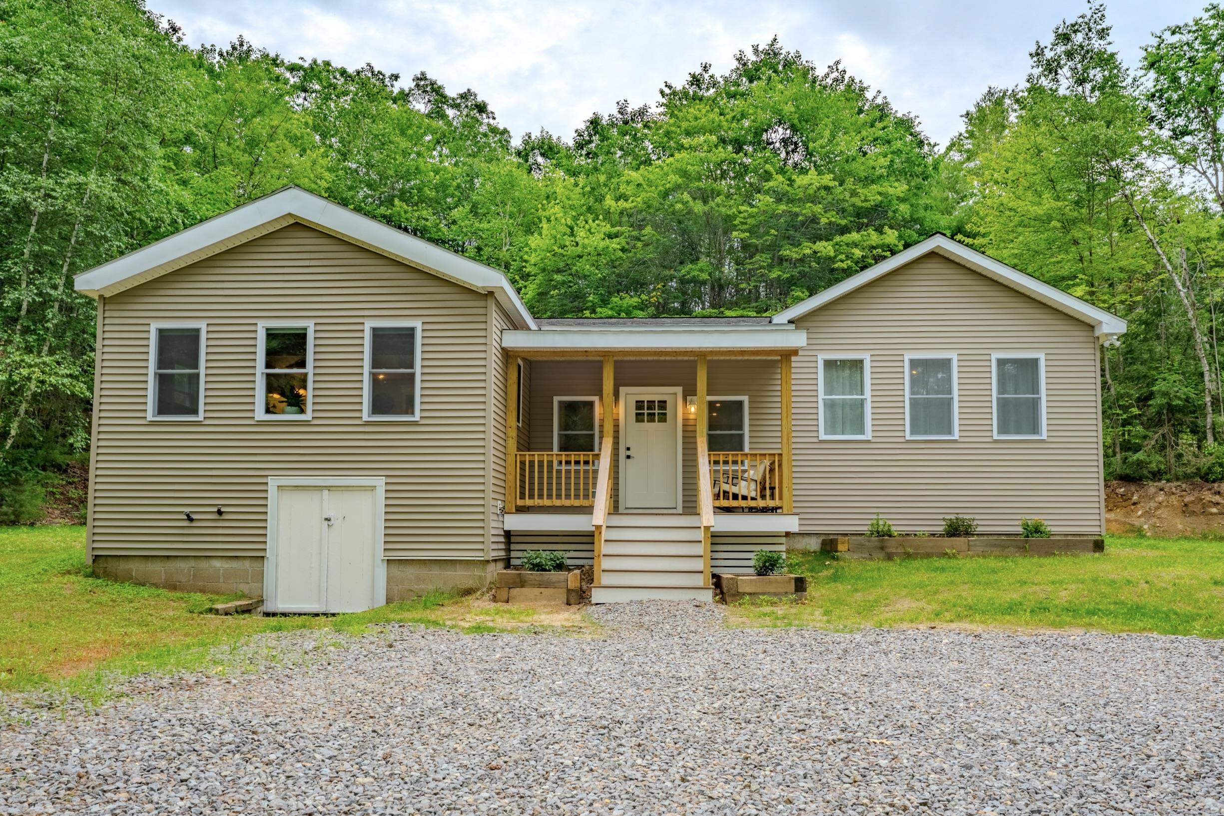 3421 River Road