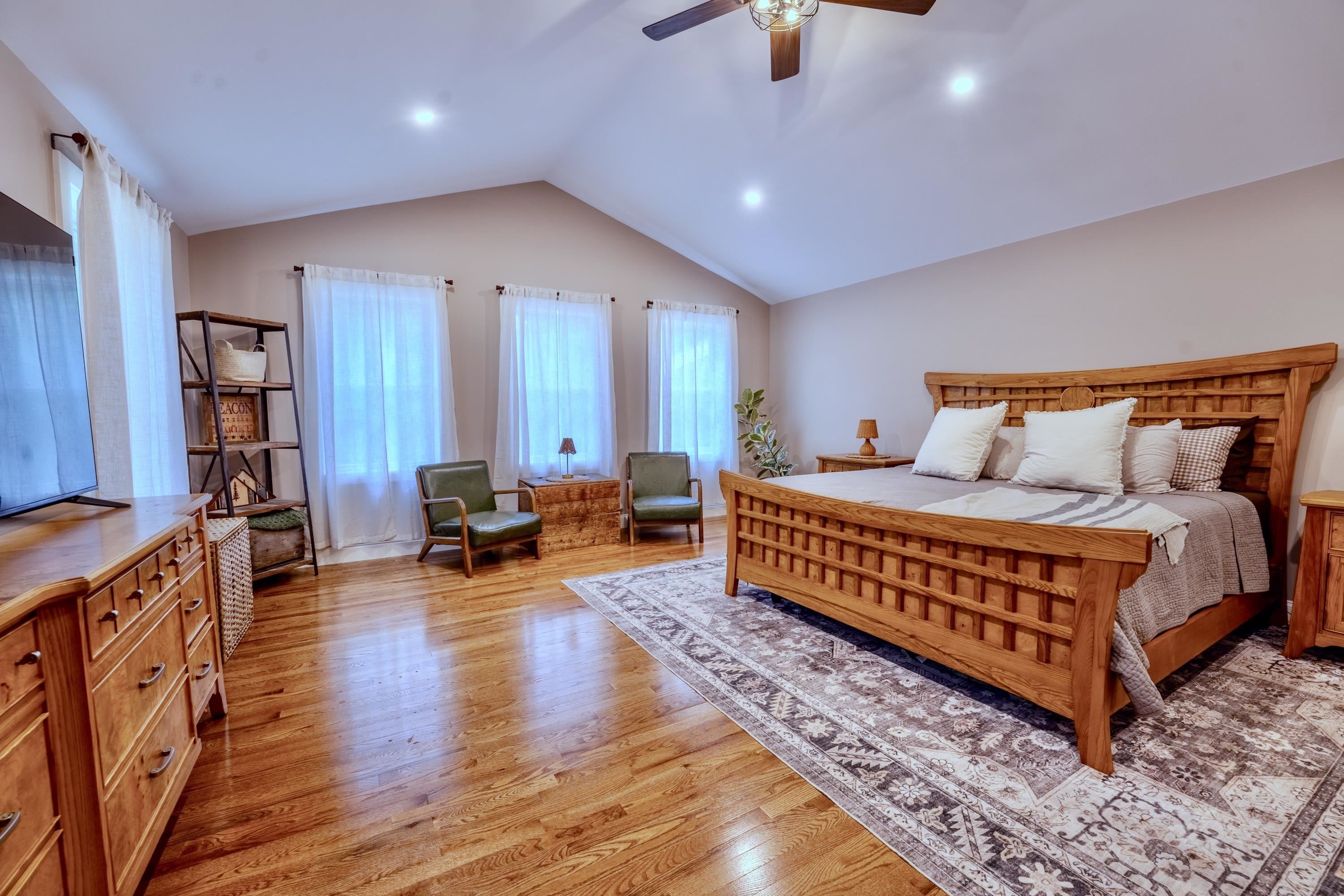 3421 River Road