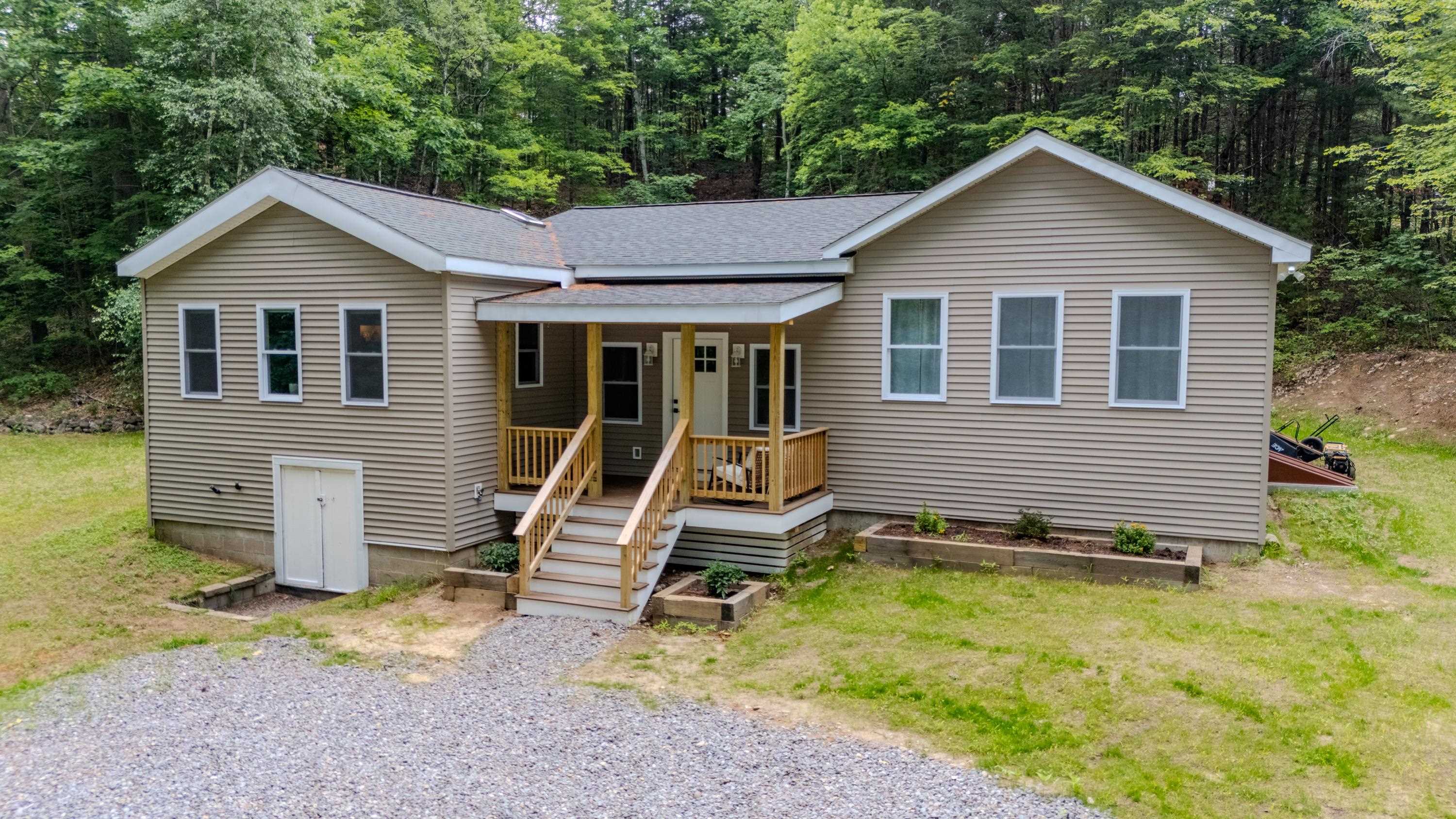 3421 River Road