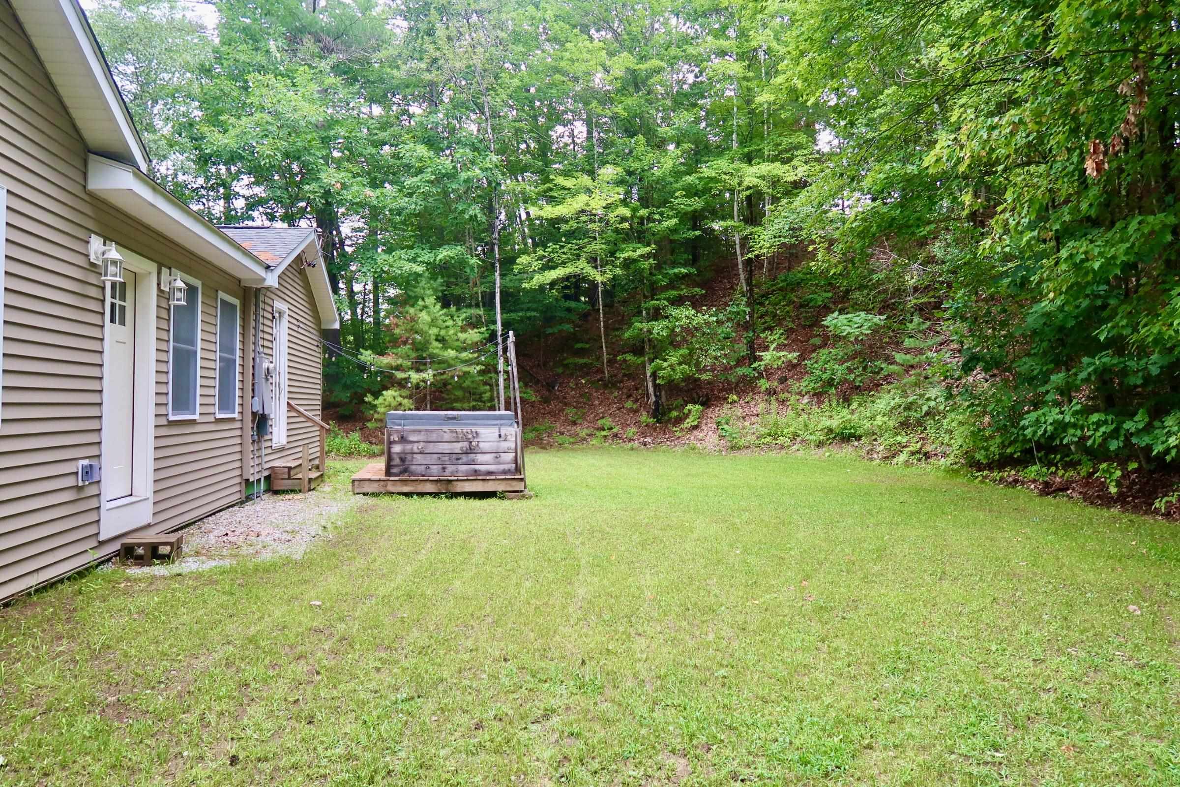 3421 River Road