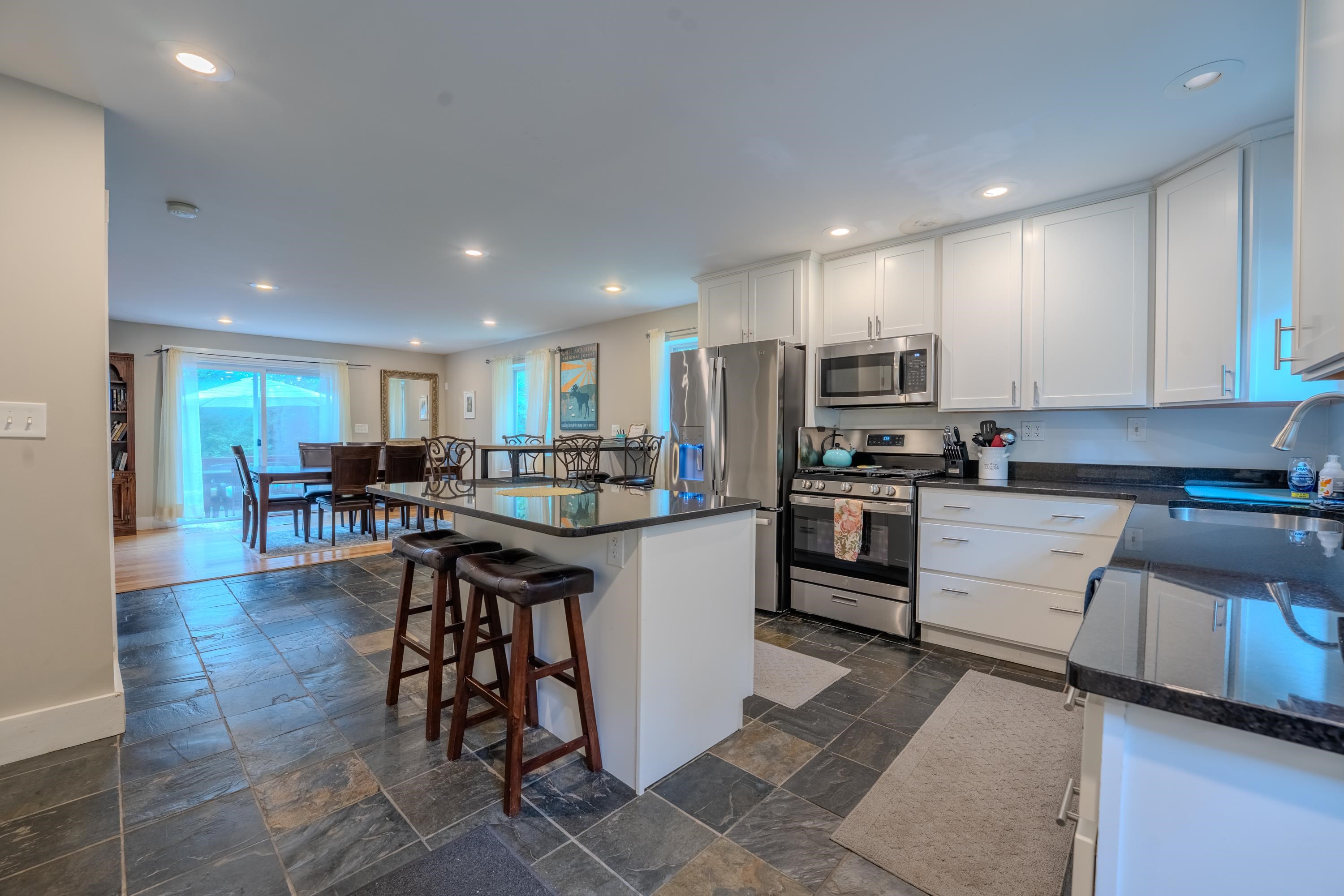 111 Holland Trail