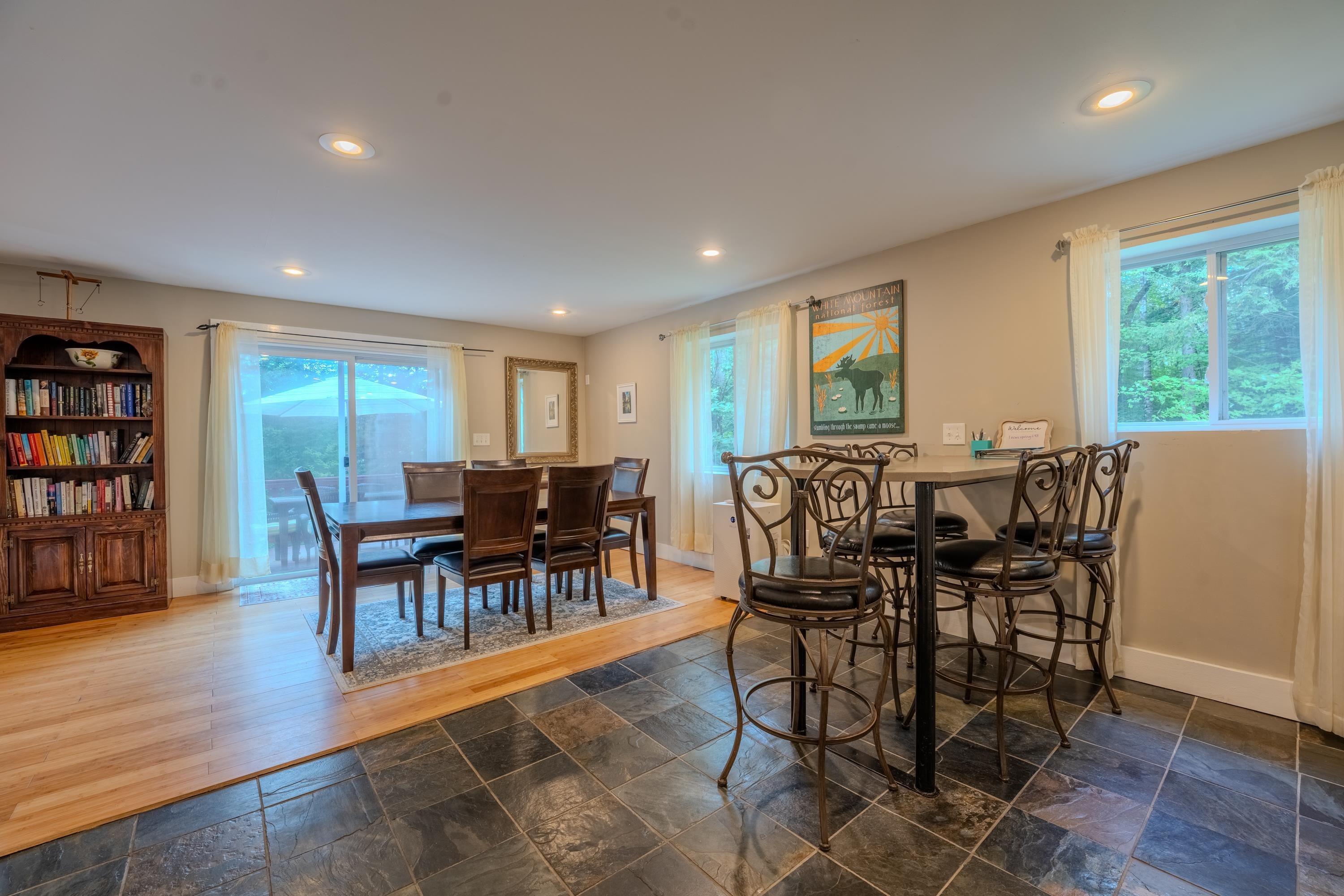 111 Holland Trail