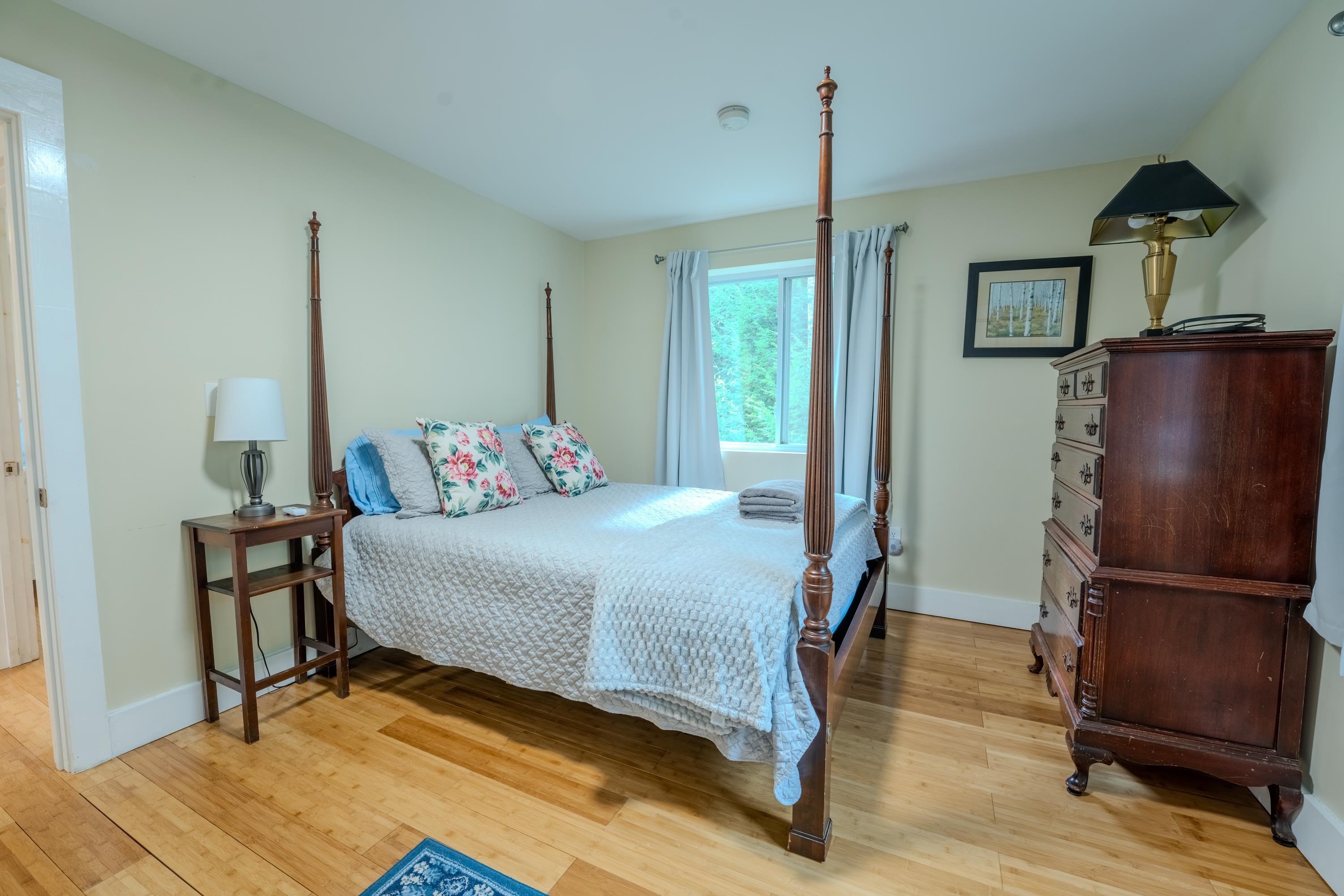 111 Holland Trail