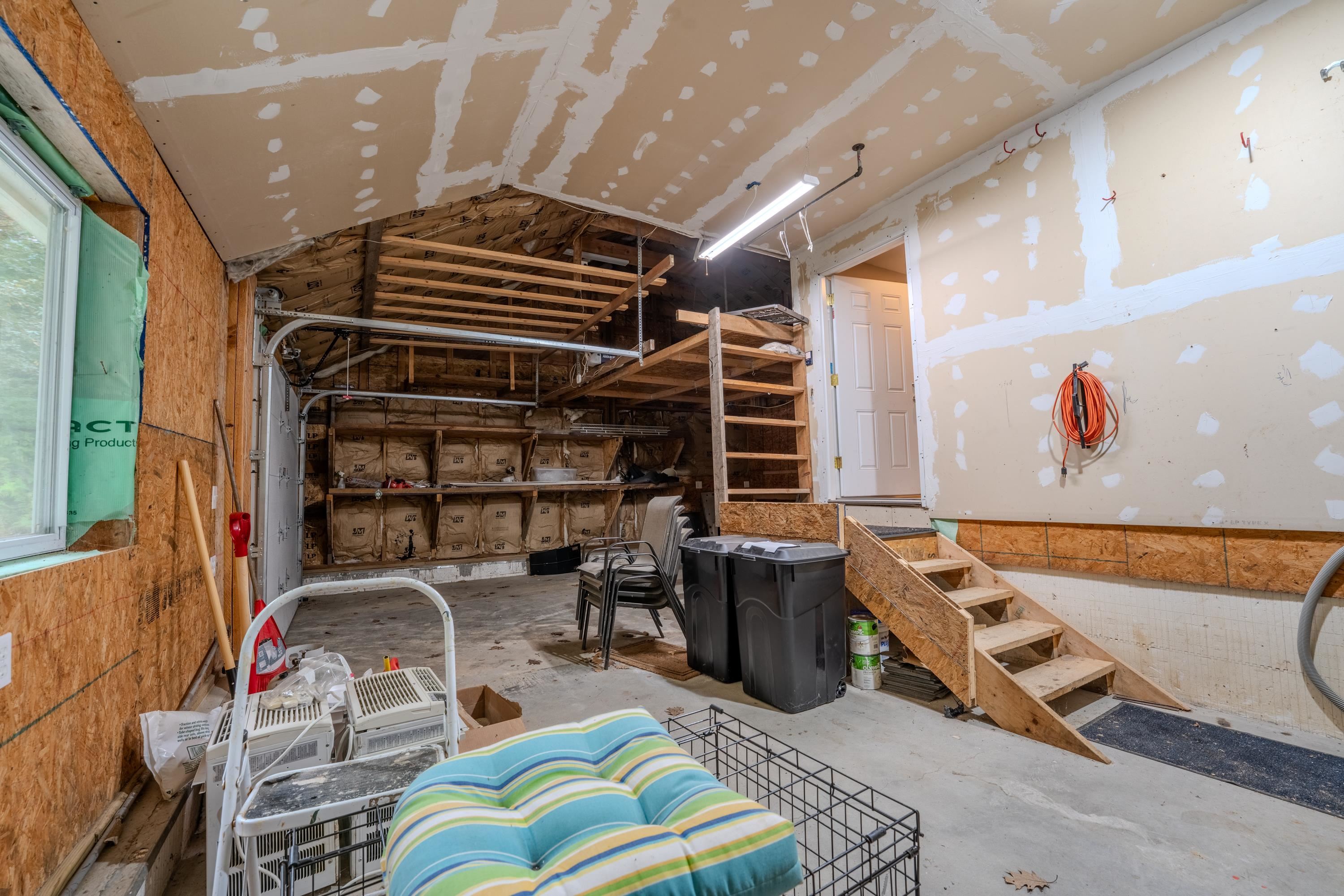 111 Holland Trail