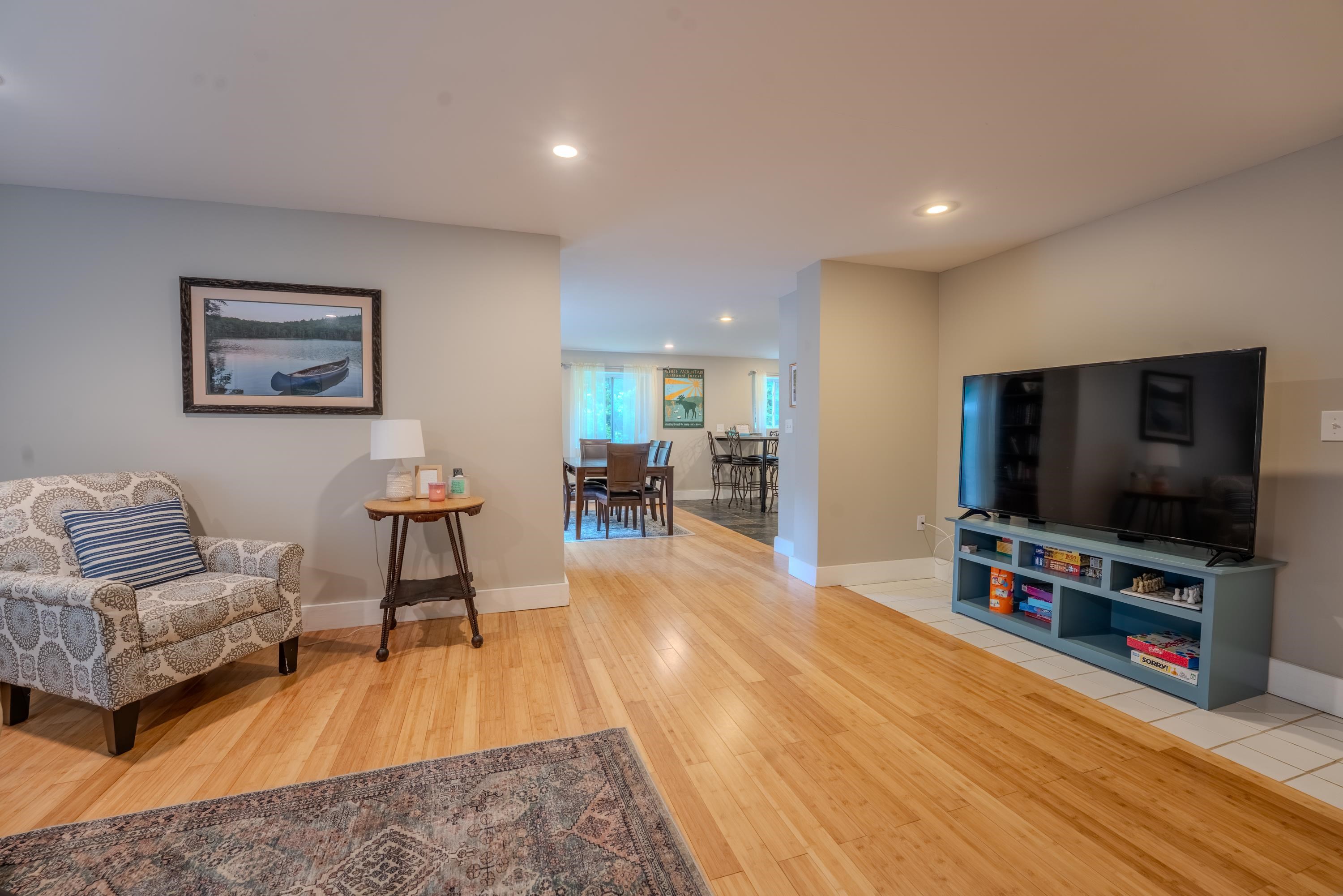 111 Holland Trail