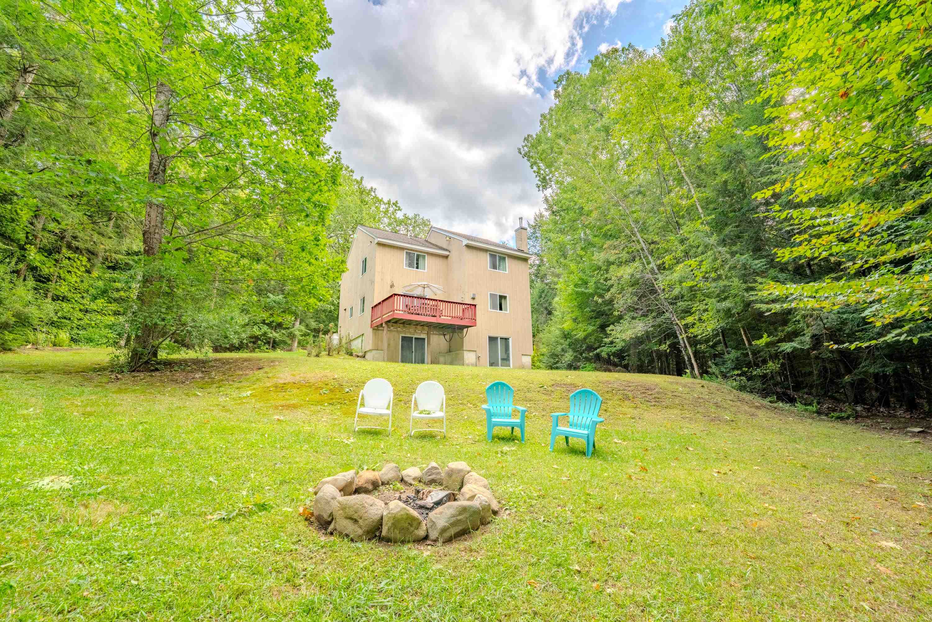111 Holland Trail