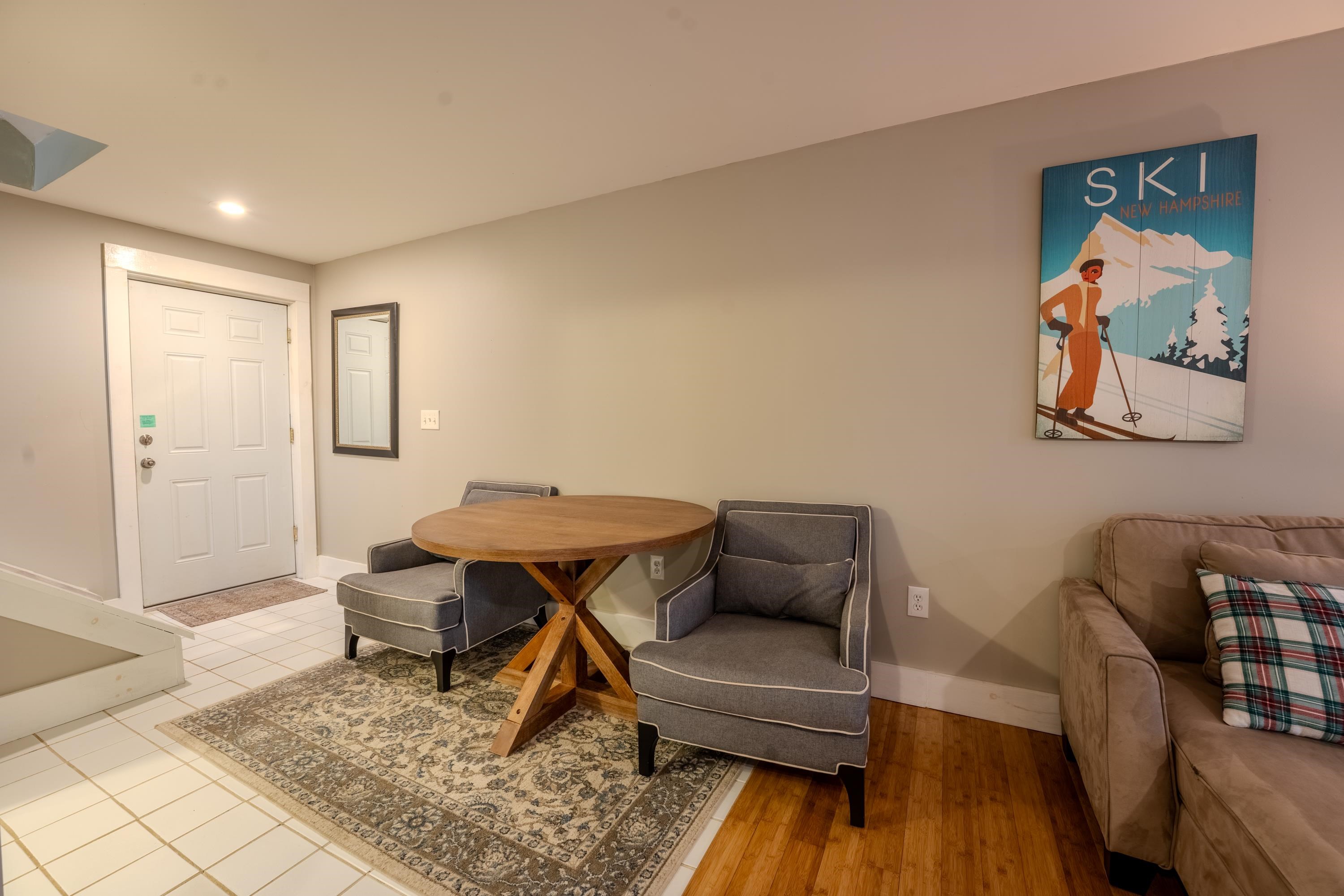 111 Holland Trail
